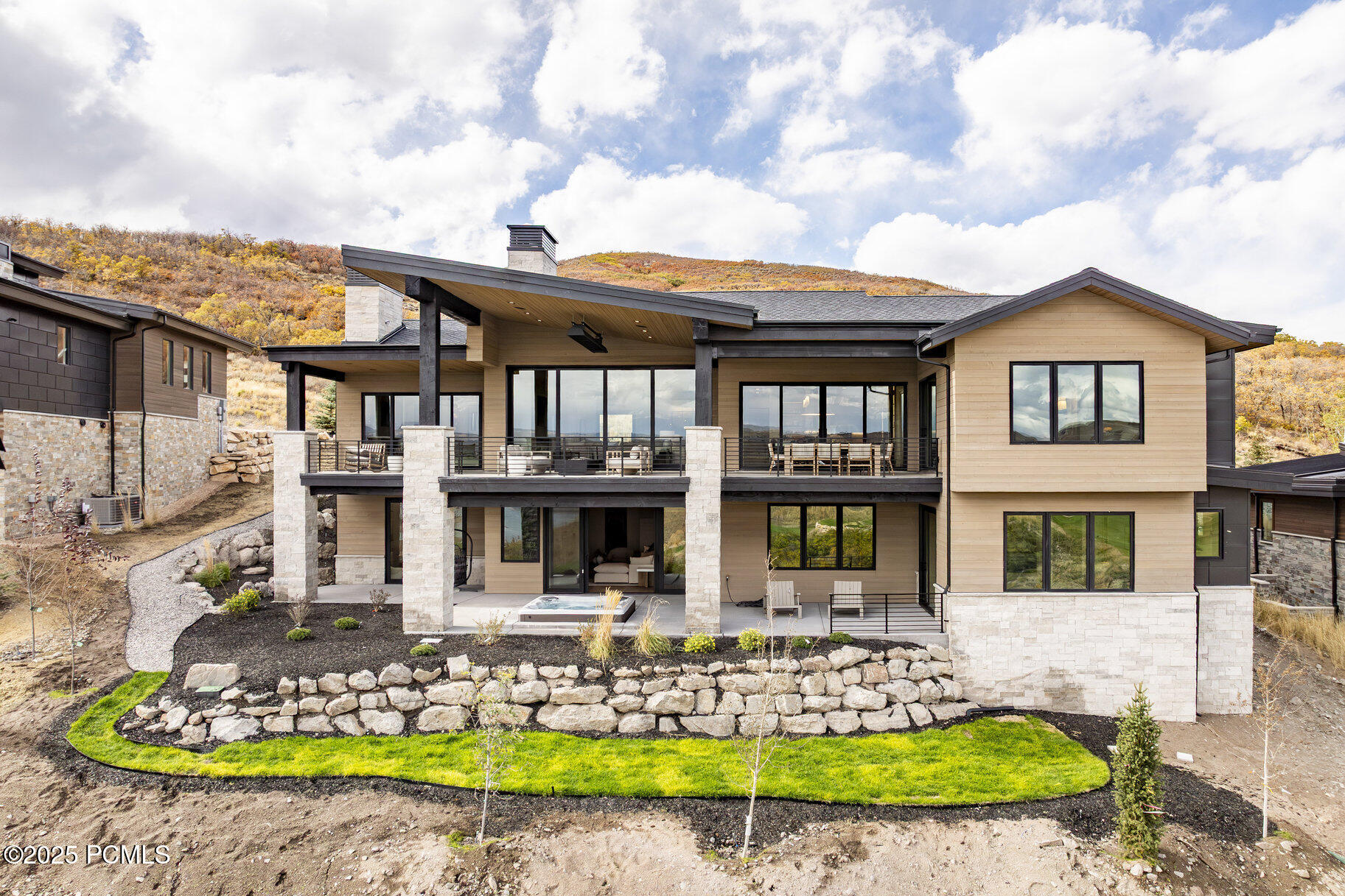 1577 W Skyridge Drive
