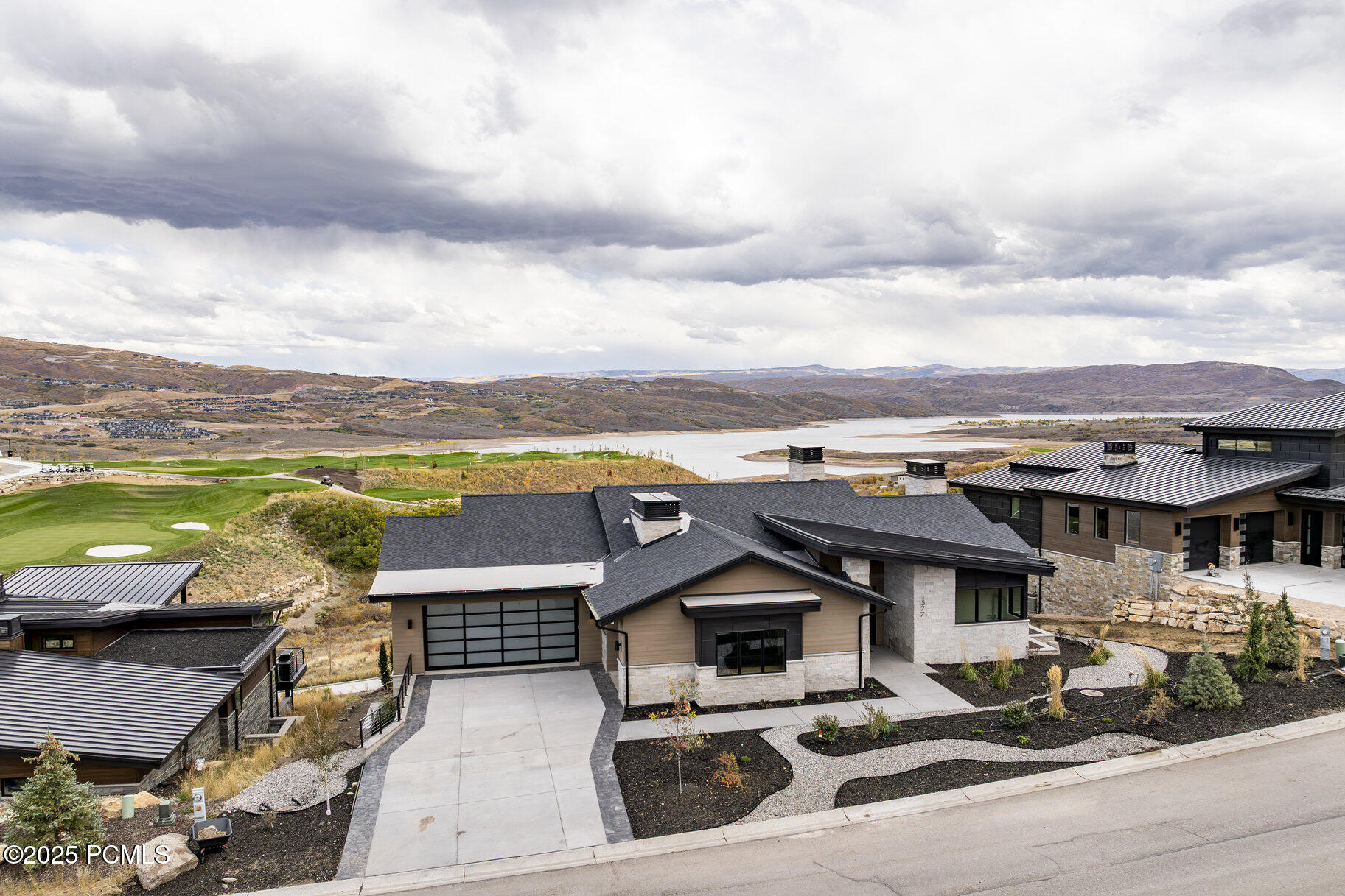 1577 W Skyridge Drive