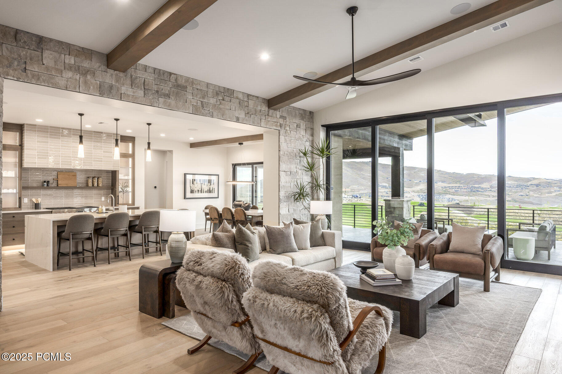 1577 W Skyridge Drive