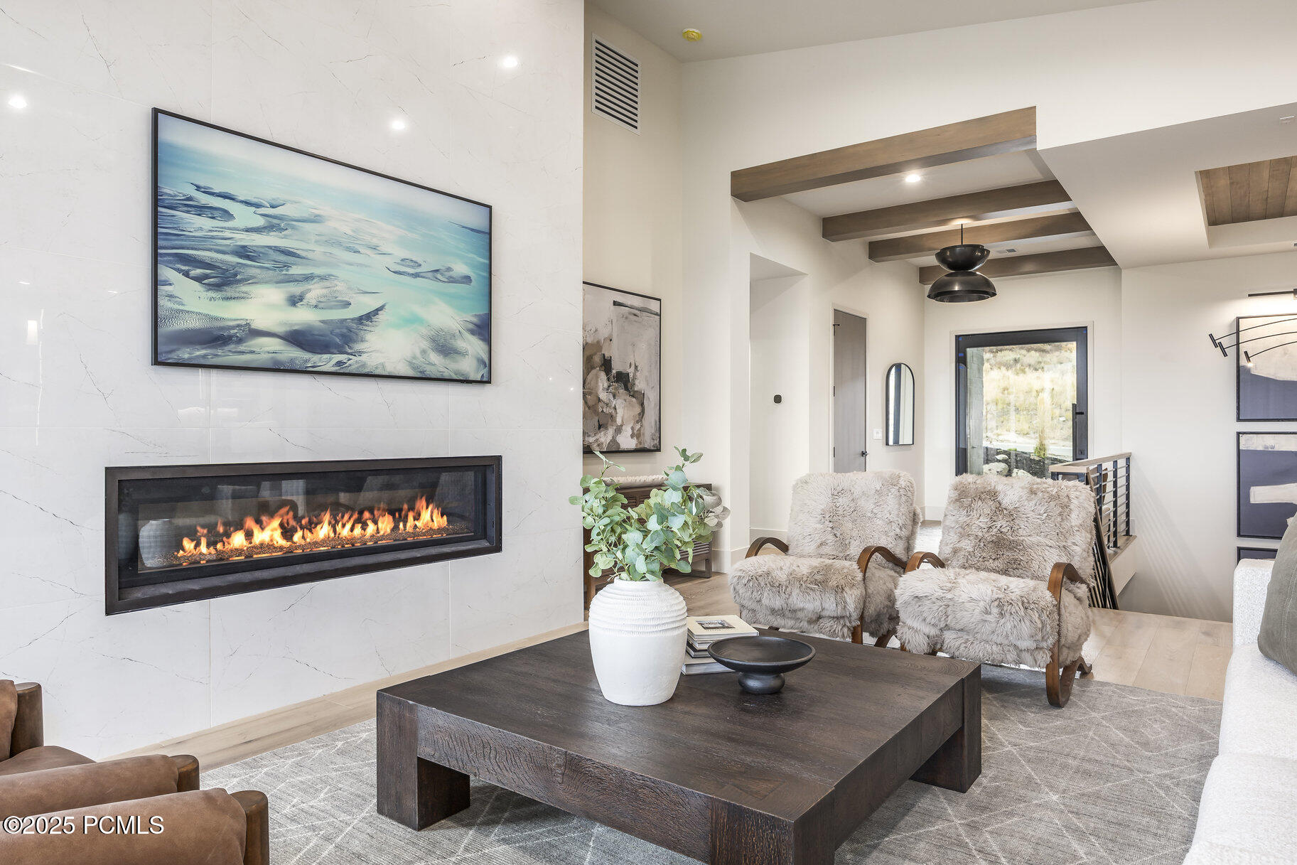 1577 W Skyridge Drive