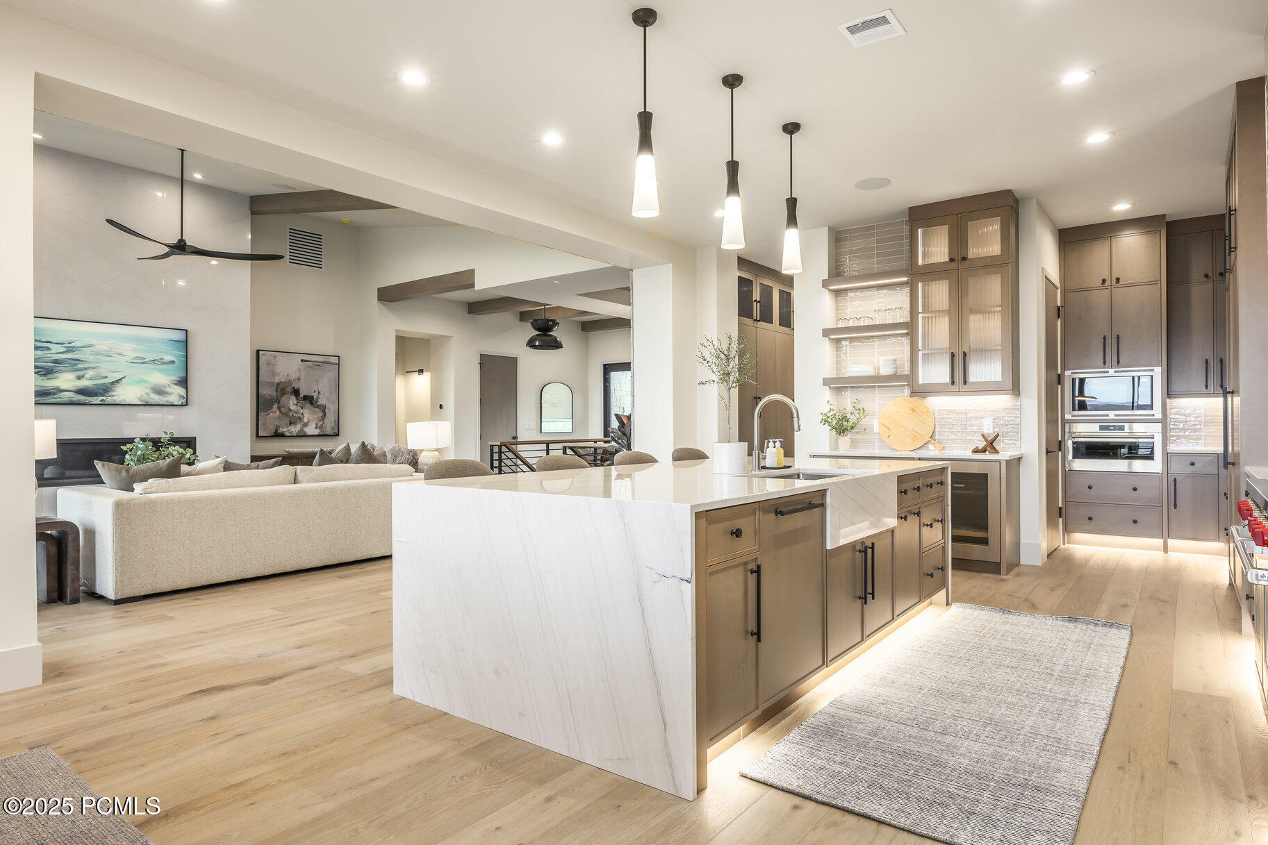 1577 W Skyridge Drive