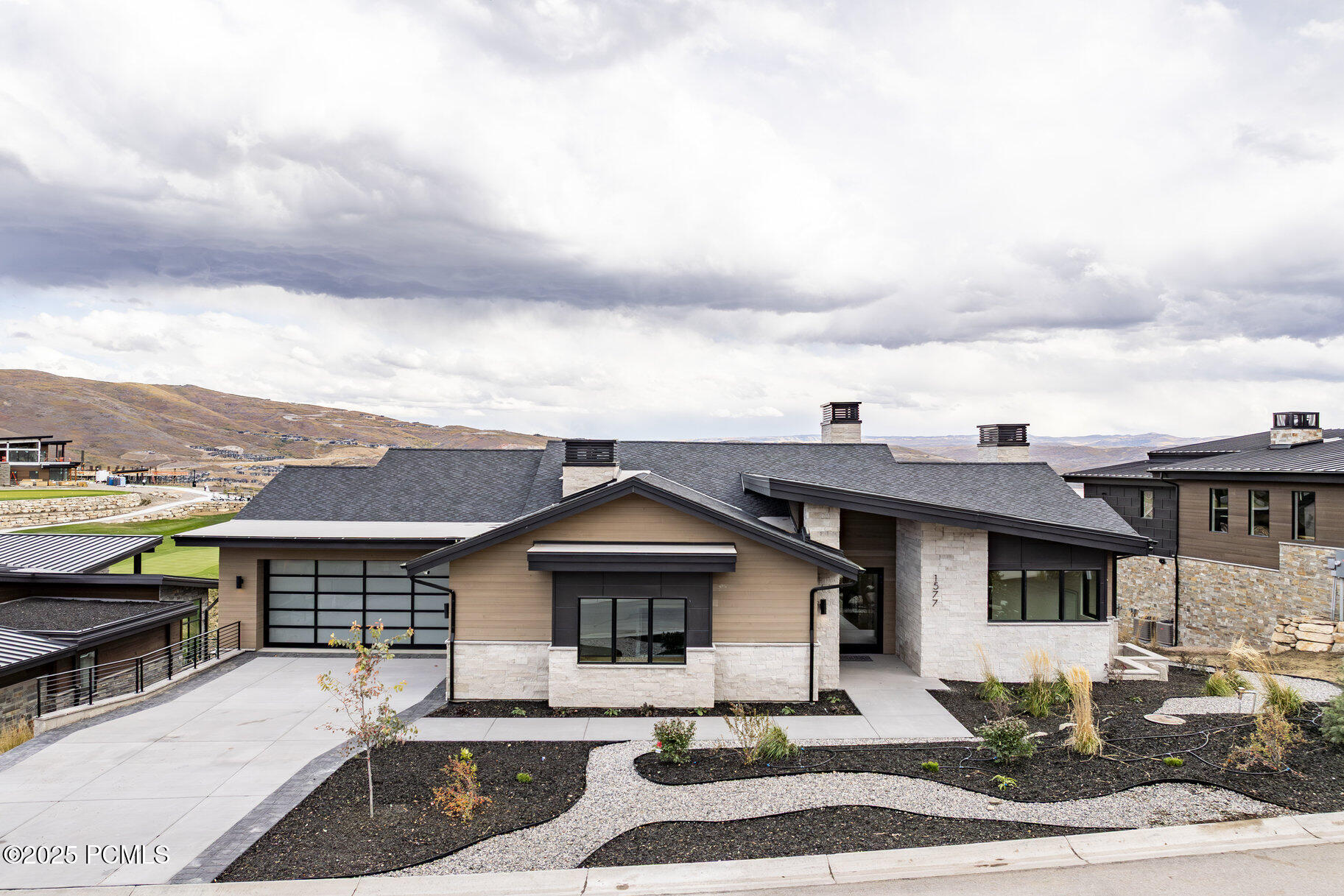 1577 W Skyridge Drive