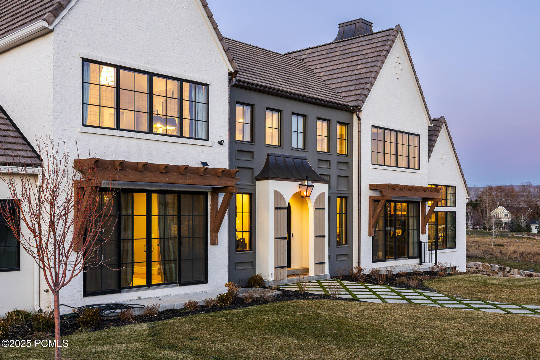 558 W Rheinfalls Circle