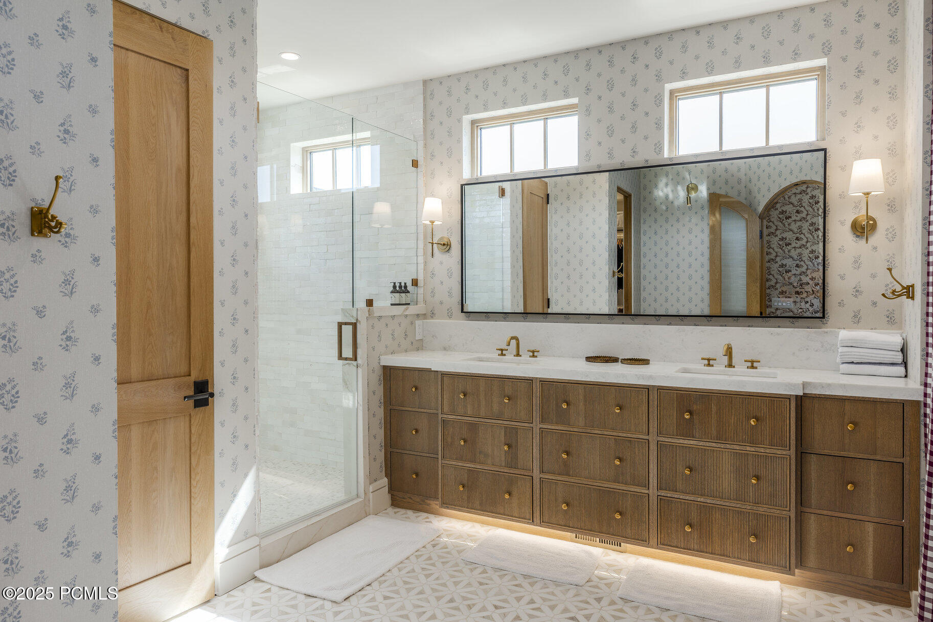 558 W Rheinfalls Circle