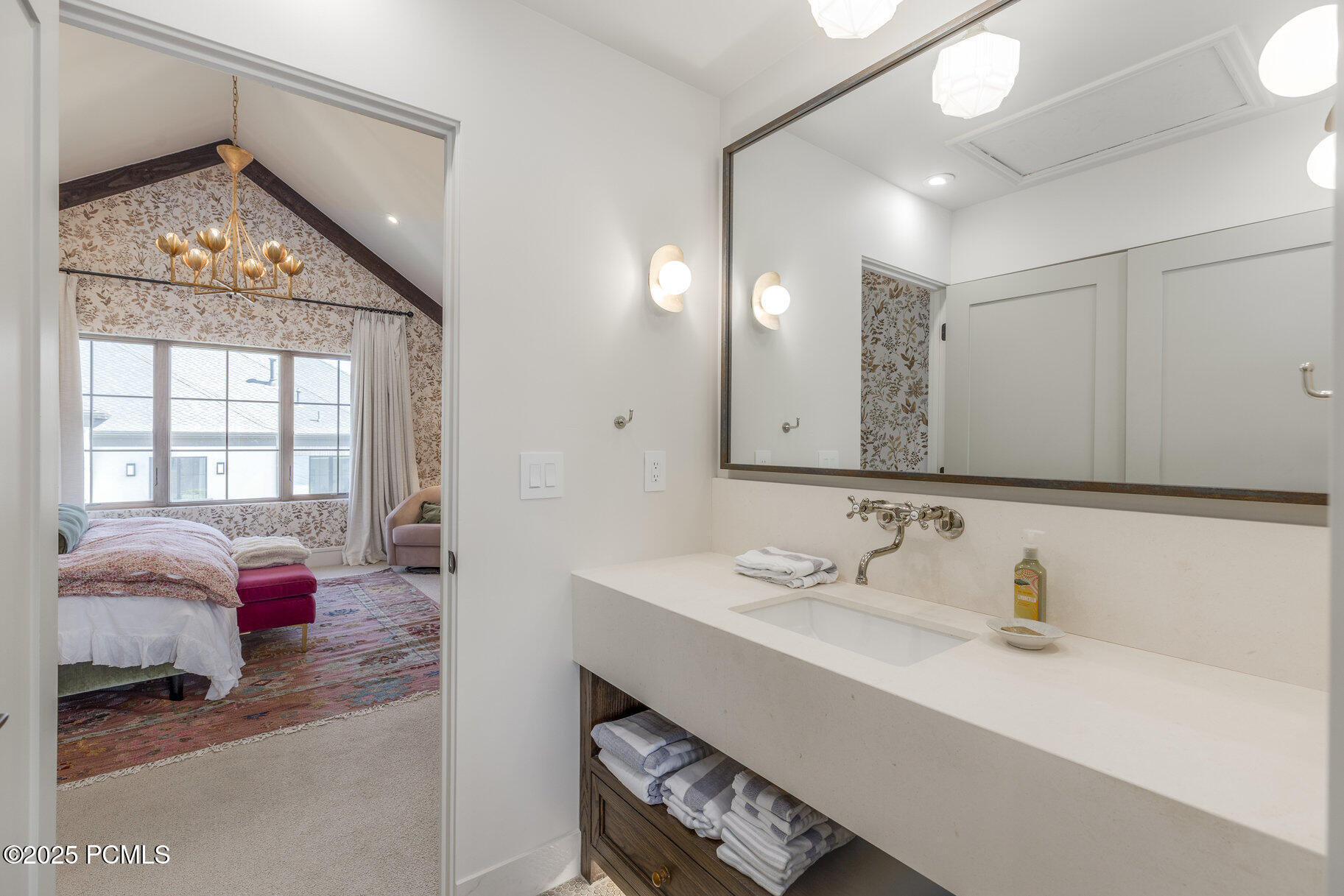 558 W Rheinfalls Circle