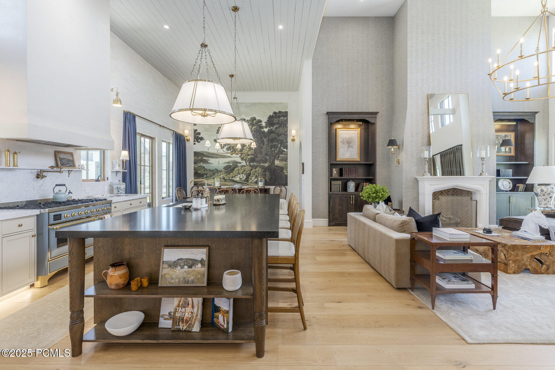 558 W Rheinfalls Circle