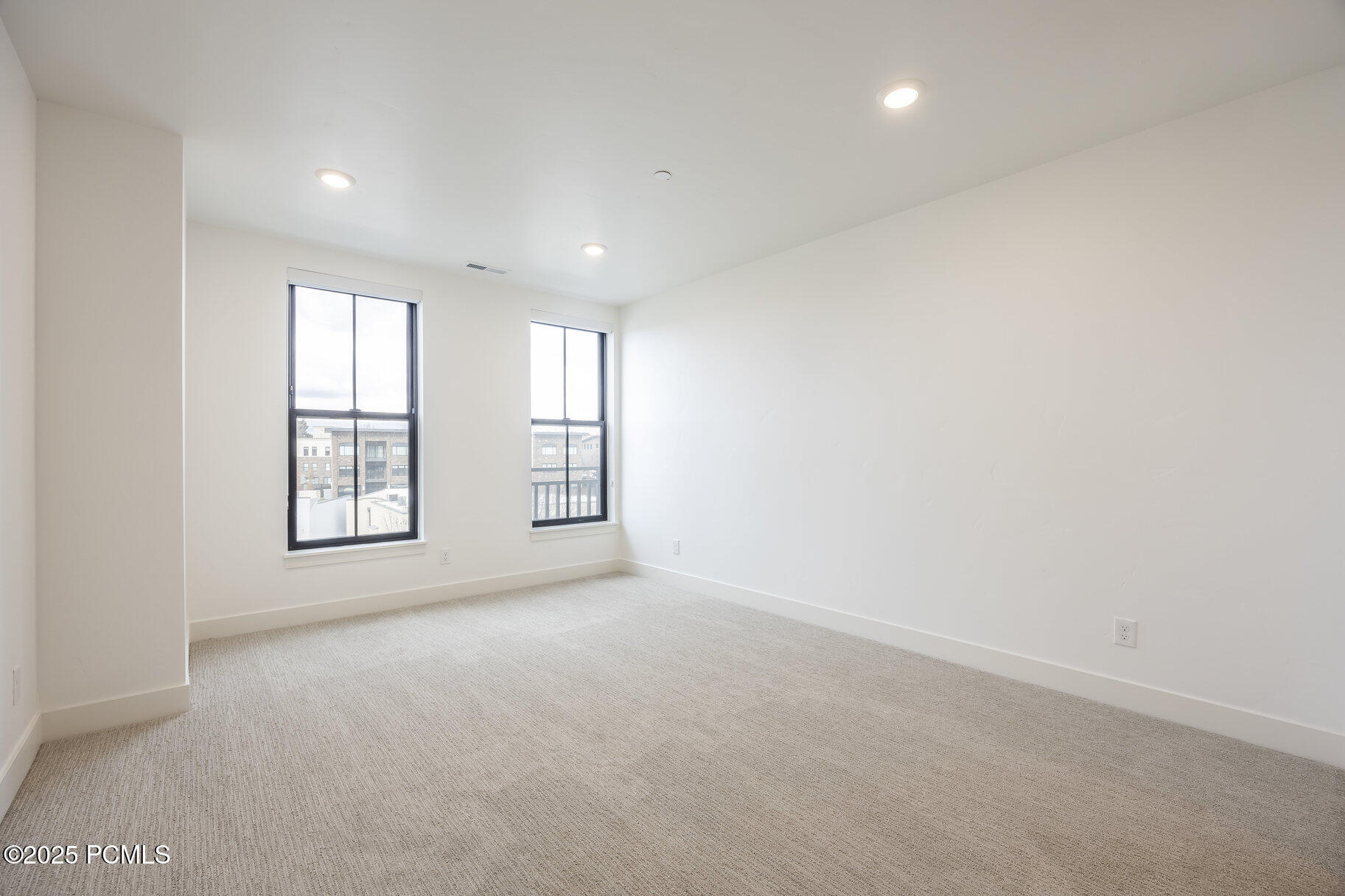 2250 E Murray Holladay Road Unit: 305