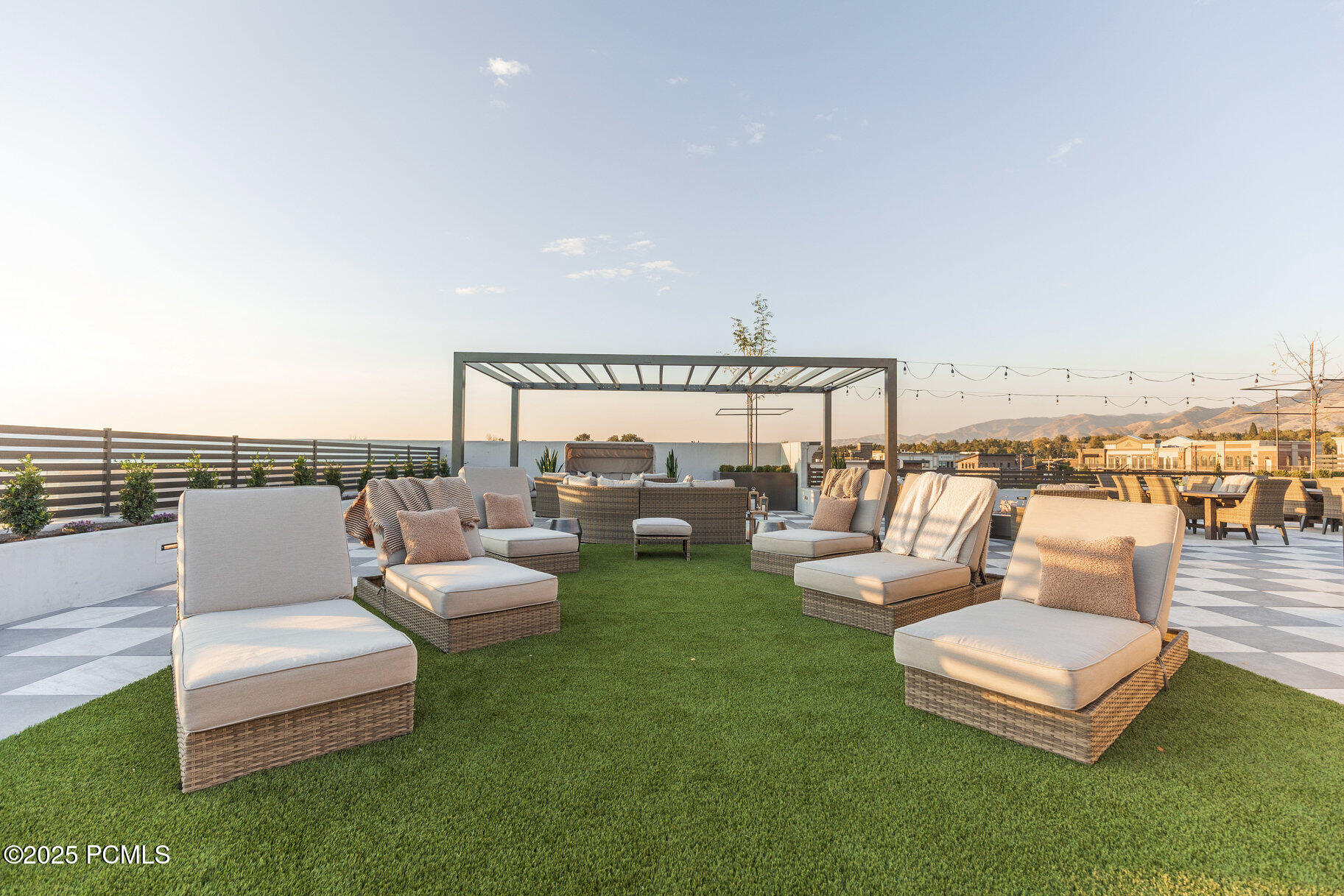 2250 E Murray Holladay Road Unit: 305