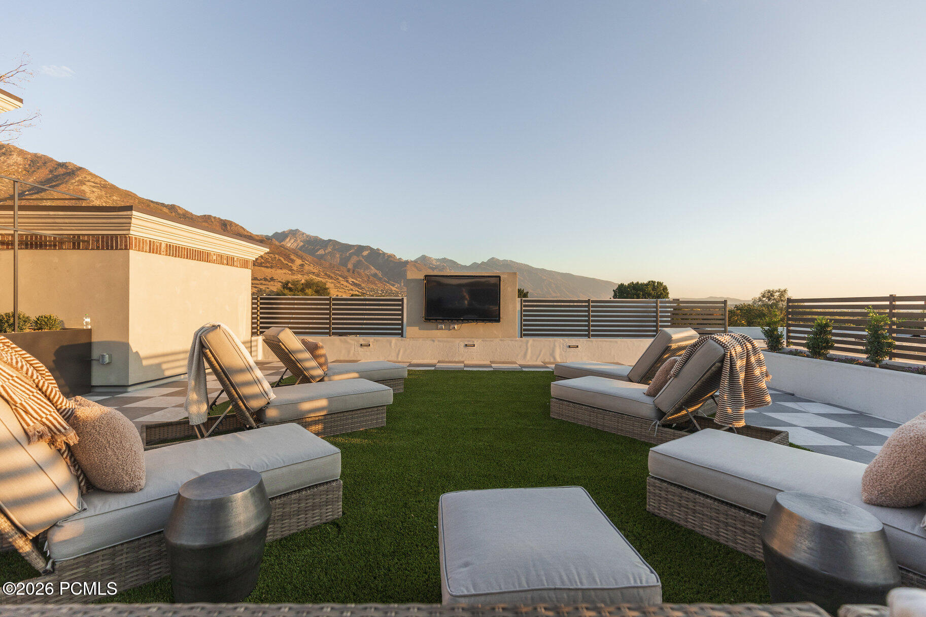 2250 E Murray Holladay Road Unit: 303