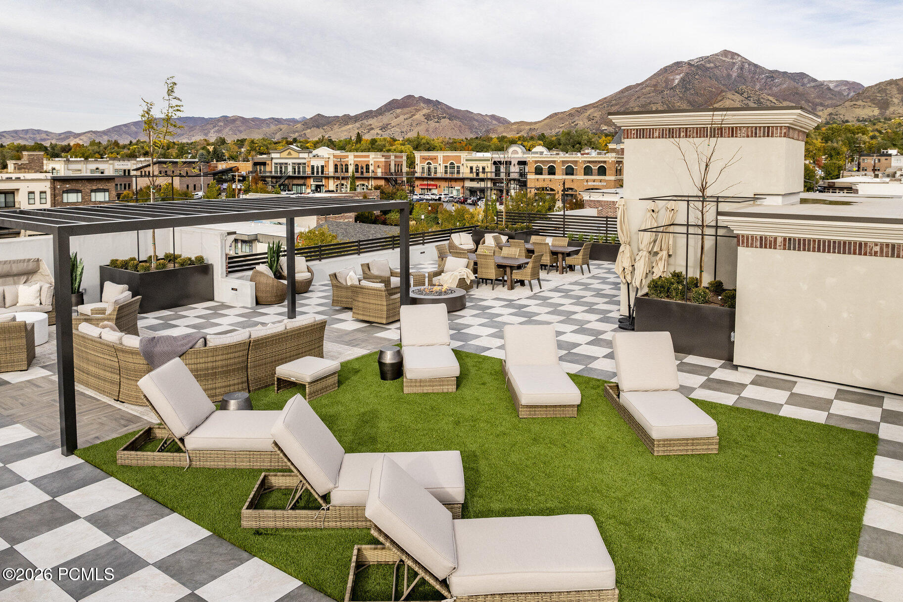 2250 E Murray Holladay Road Unit: 303