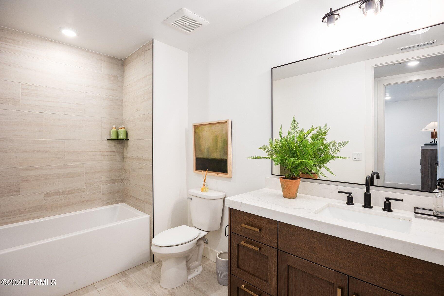 2250 E Murray Holladay Road Unit: 306