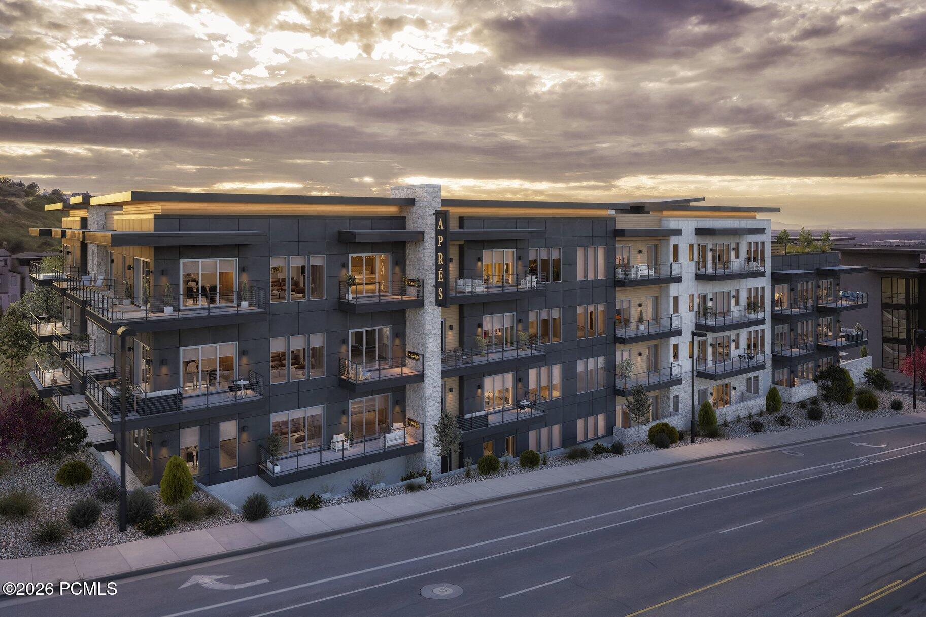 7371 S Canyon Centre Parkway 308