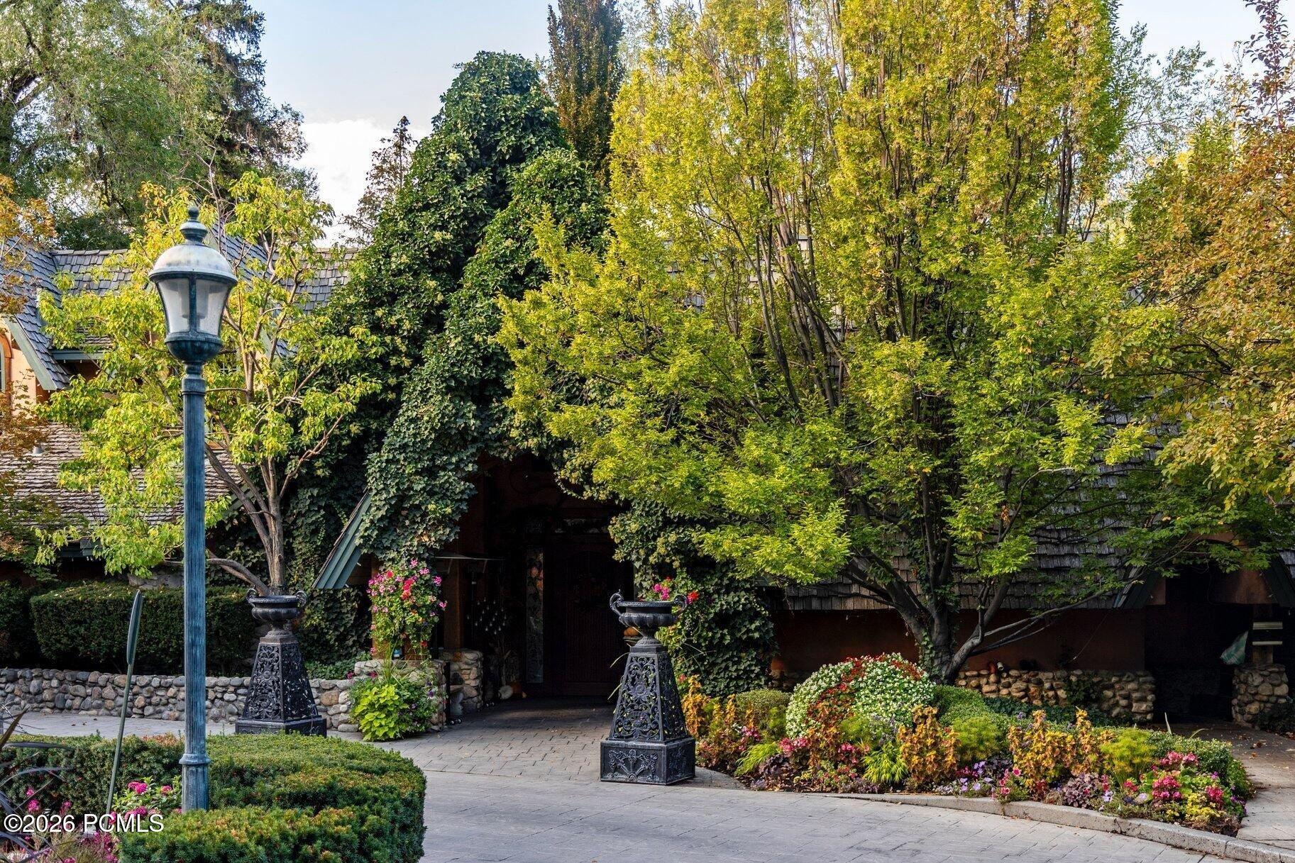 7371 S Canyon Centre Parkway 405