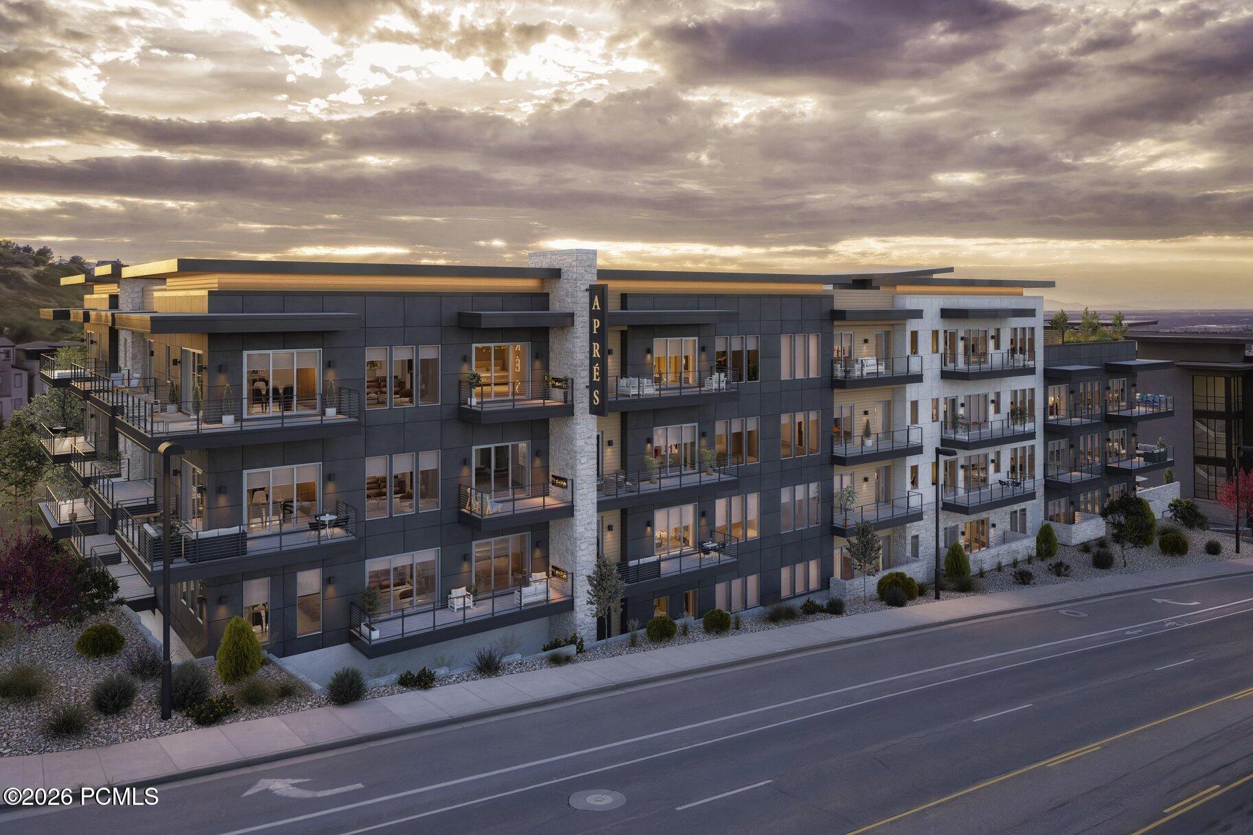 7371 S Canyon Centre Parkway 405