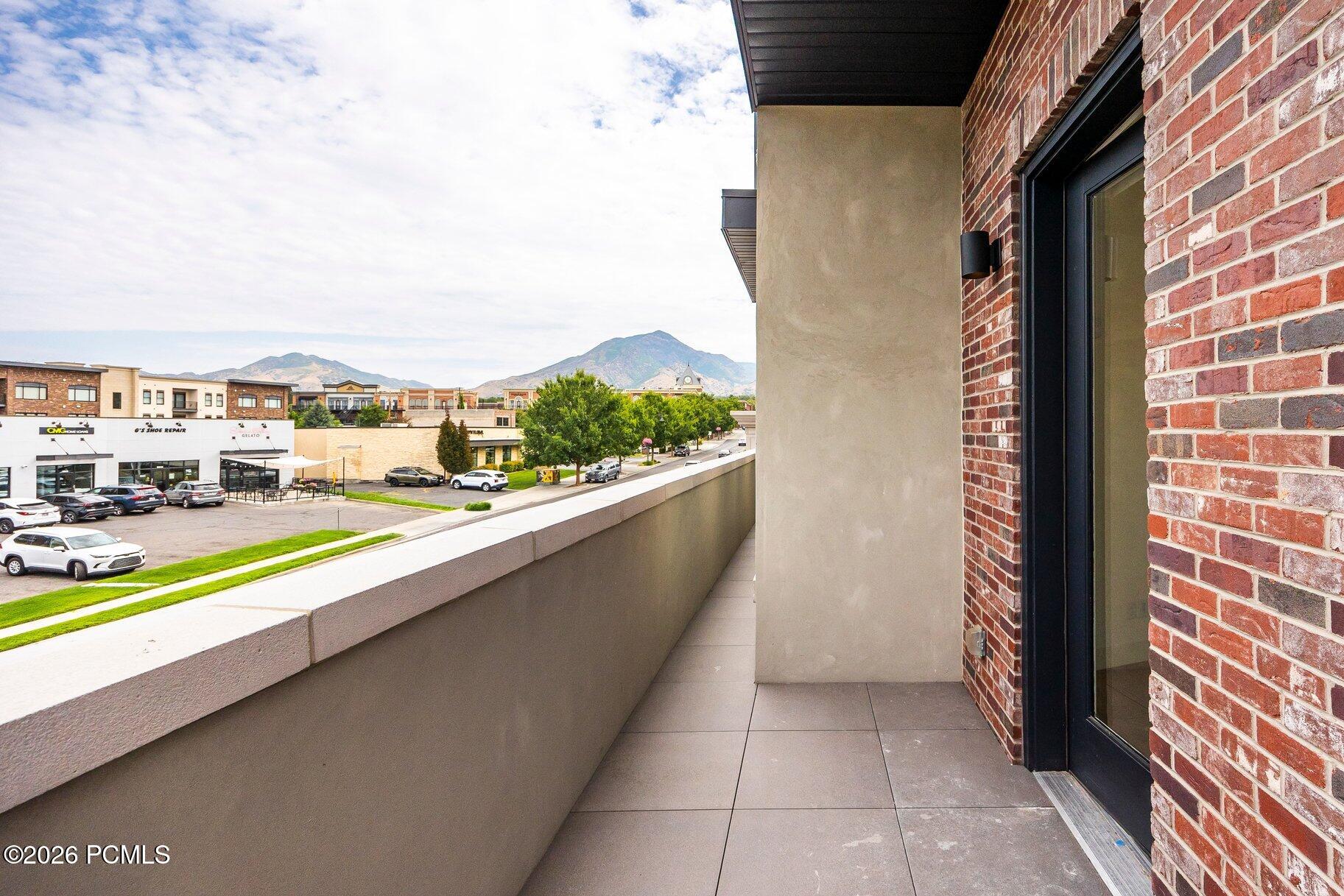 2250 E Murray Holladay Road Unit: 201
