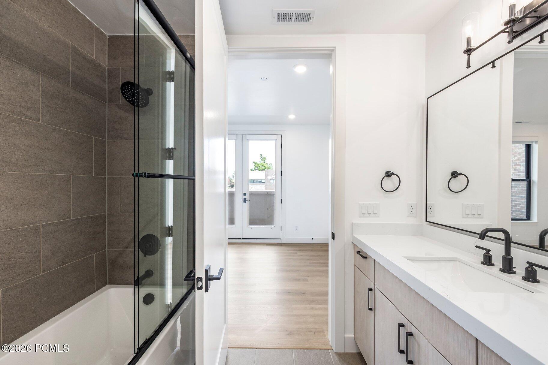 2250 E Murray Holladay Road Unit: 201