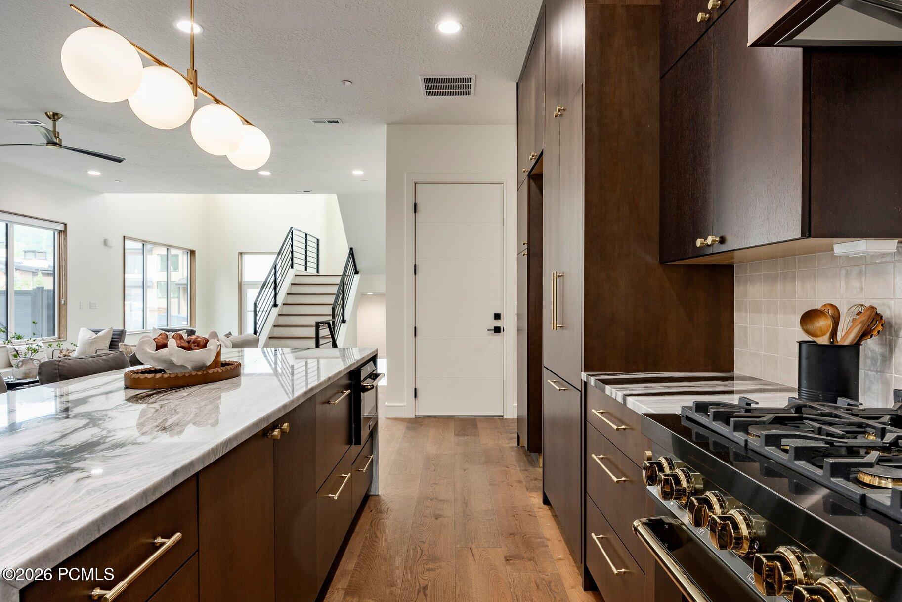 4073 W Discovery Way