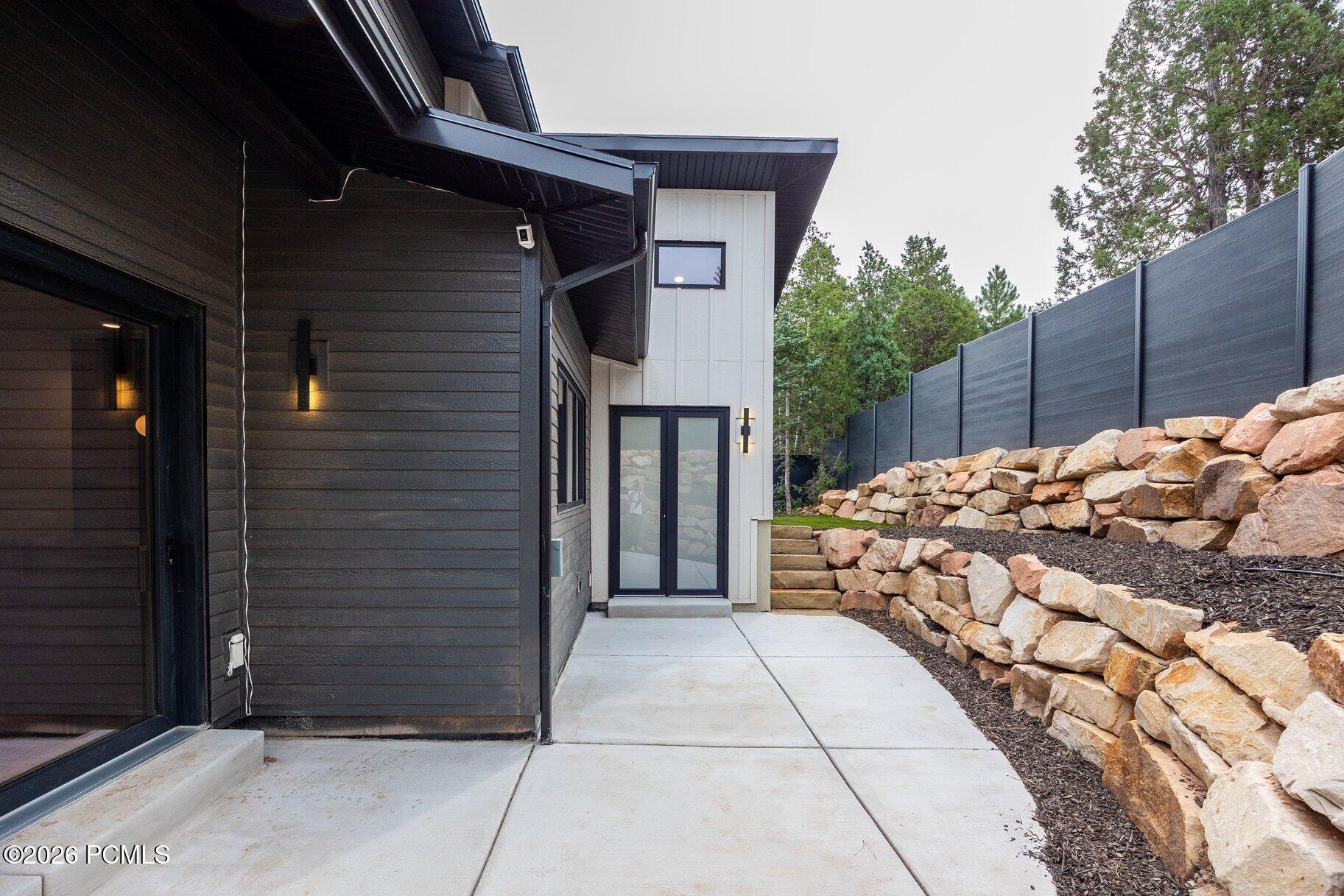 4073 W Discovery Way
