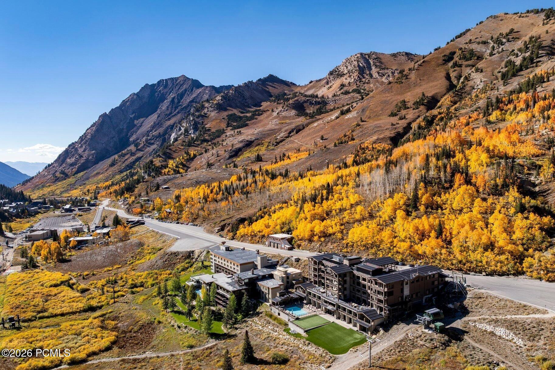 7367 S Canyon Center Parkway 402