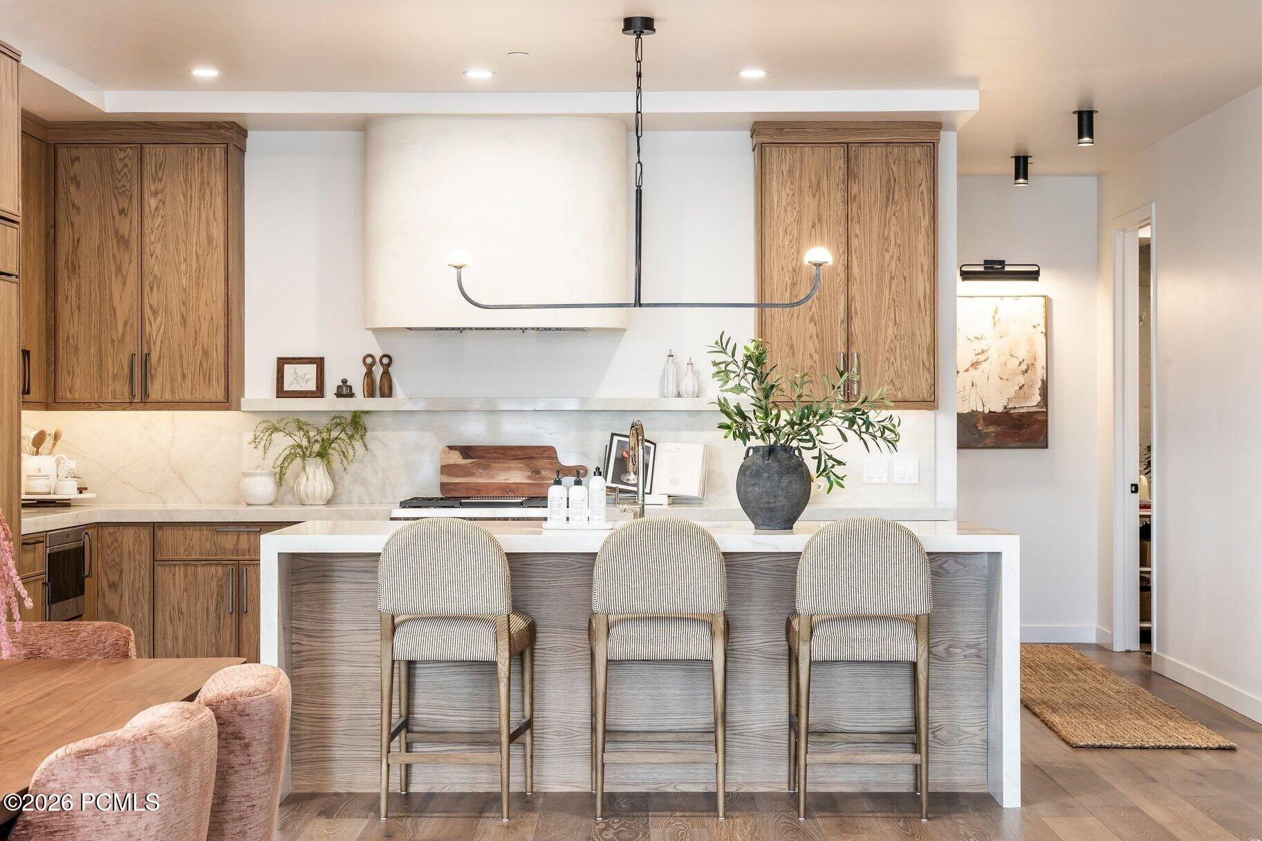 7367 S Canyon Center Parkway 402
