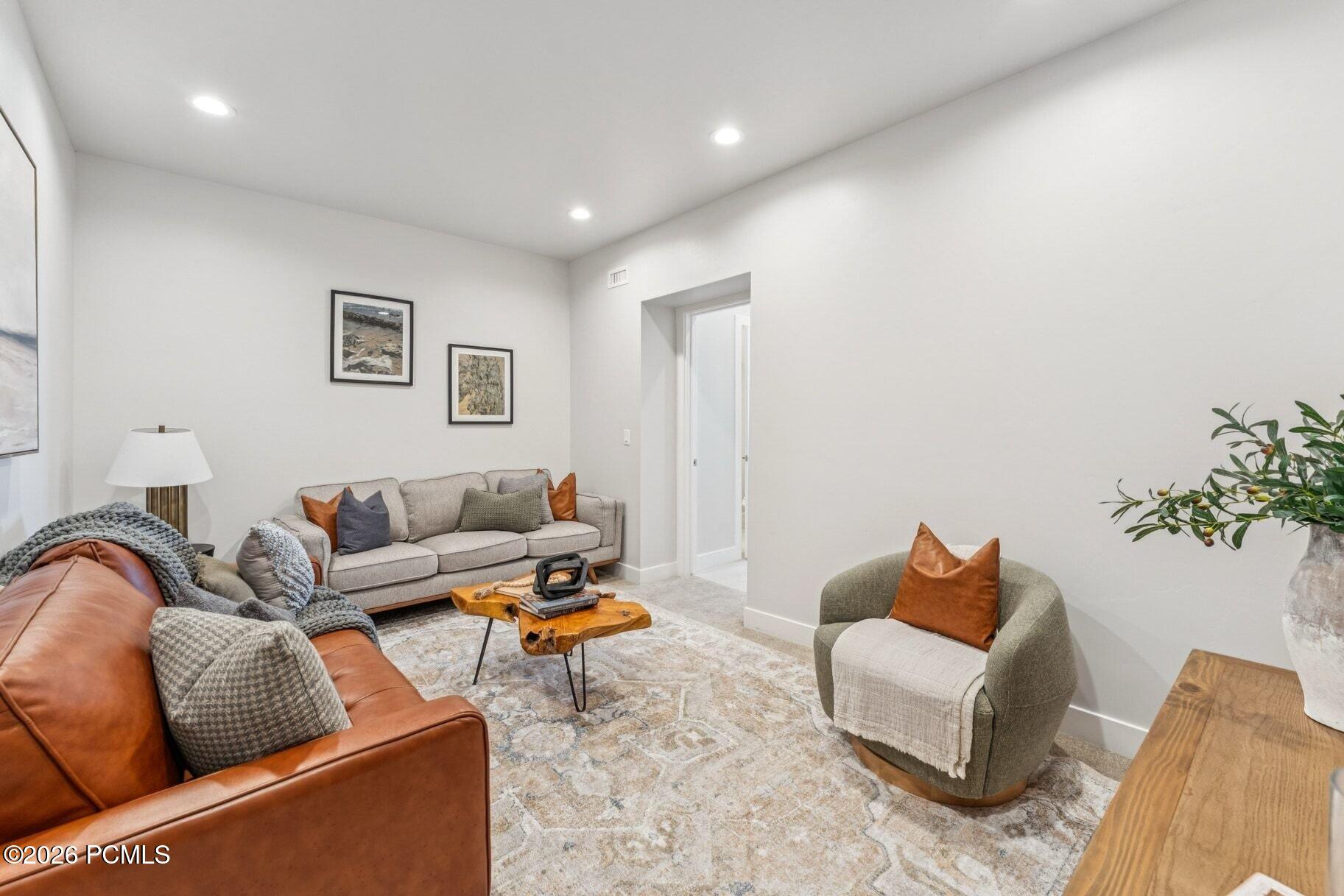 881 E Grizzly Draw Court 75