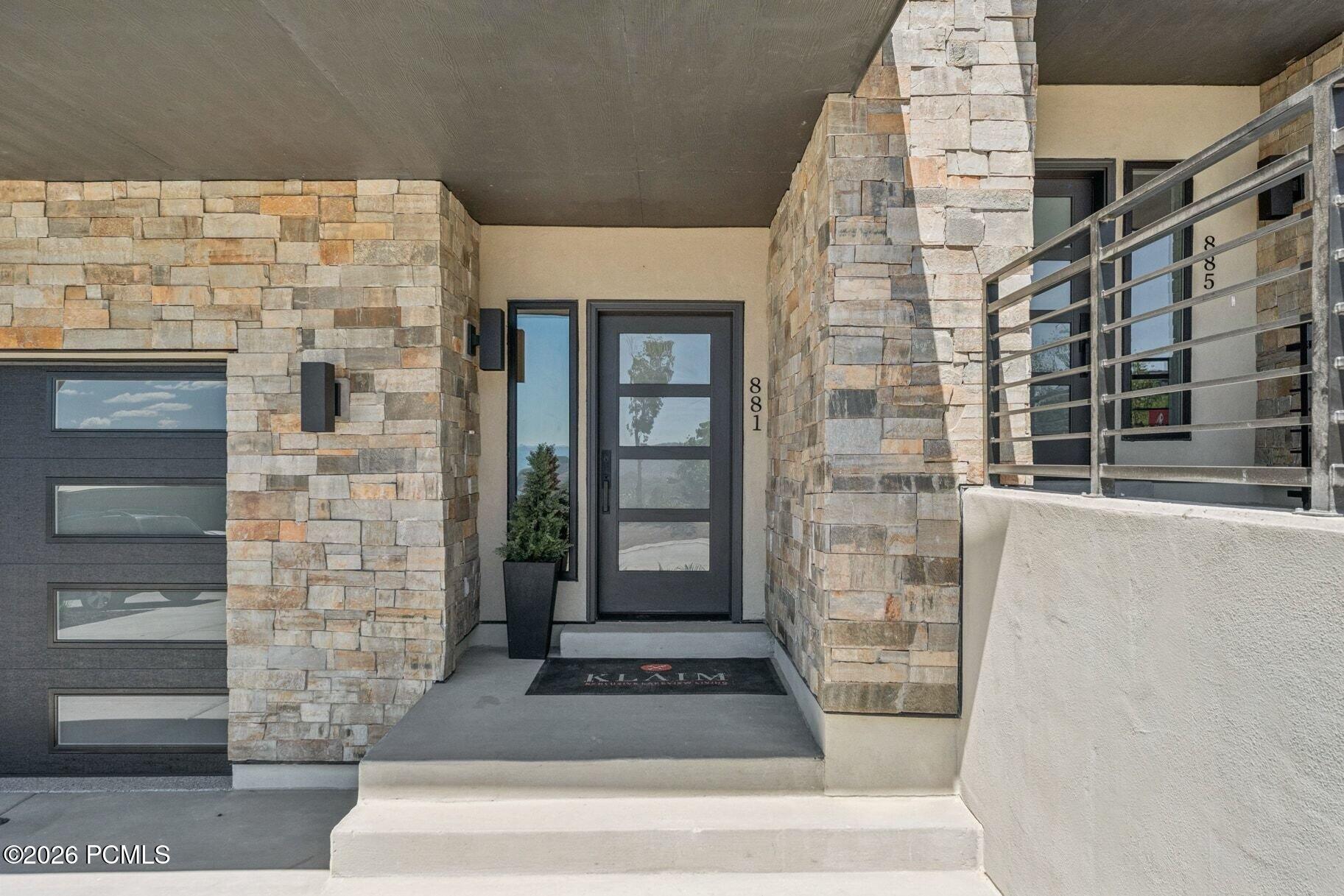 881 E Grizzly Draw Court 75