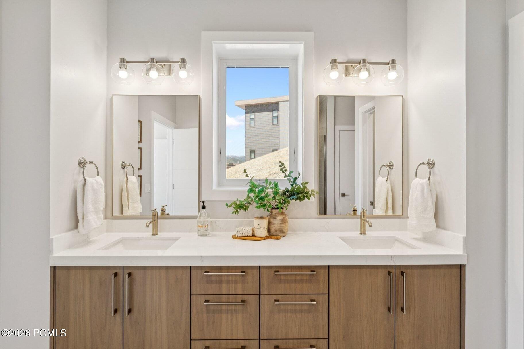 881 E Grizzly Draw Court 75