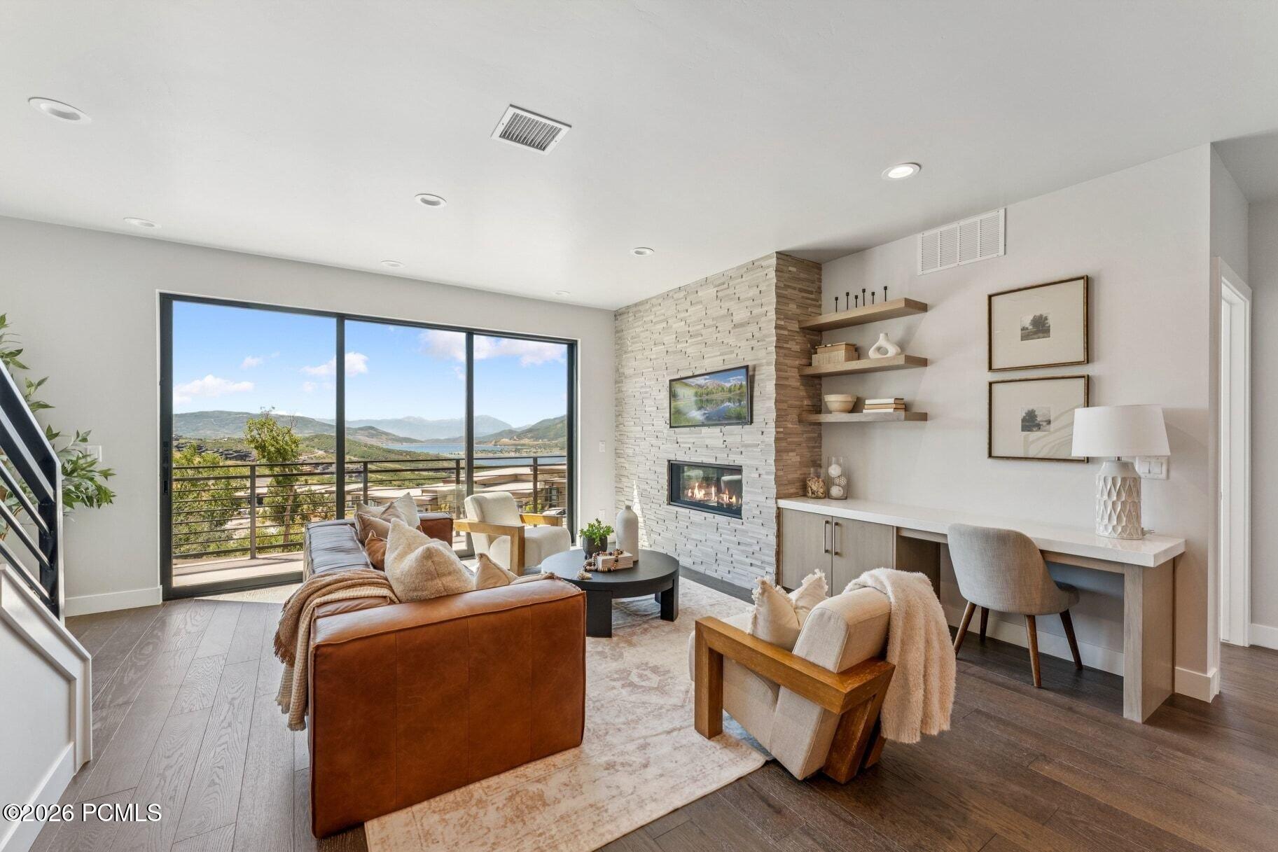 881 E Grizzly Draw Court 75