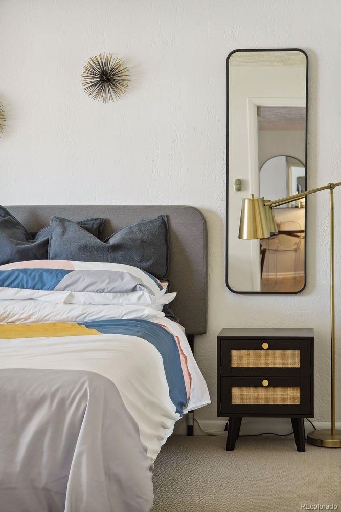 1063 N Clarkson Street Unit: 12