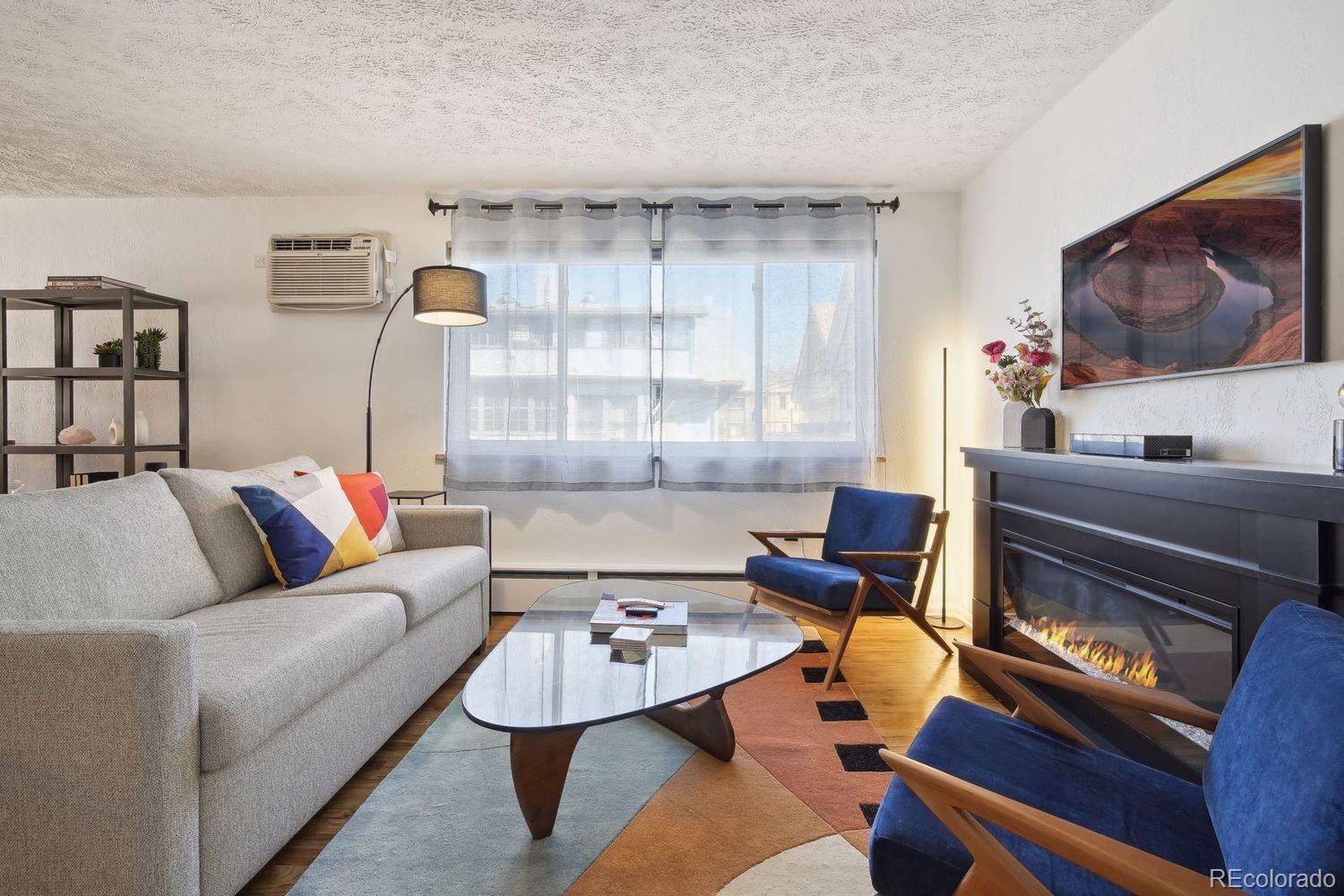 1063 N Clarkson Street Unit: 12