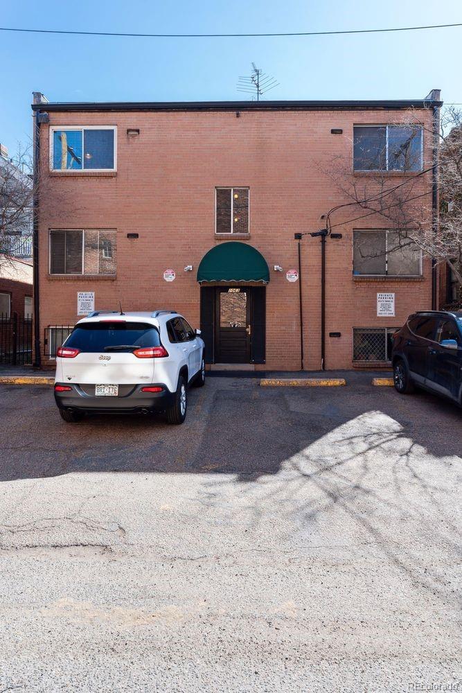 1063 N Clarkson Street Unit: 12