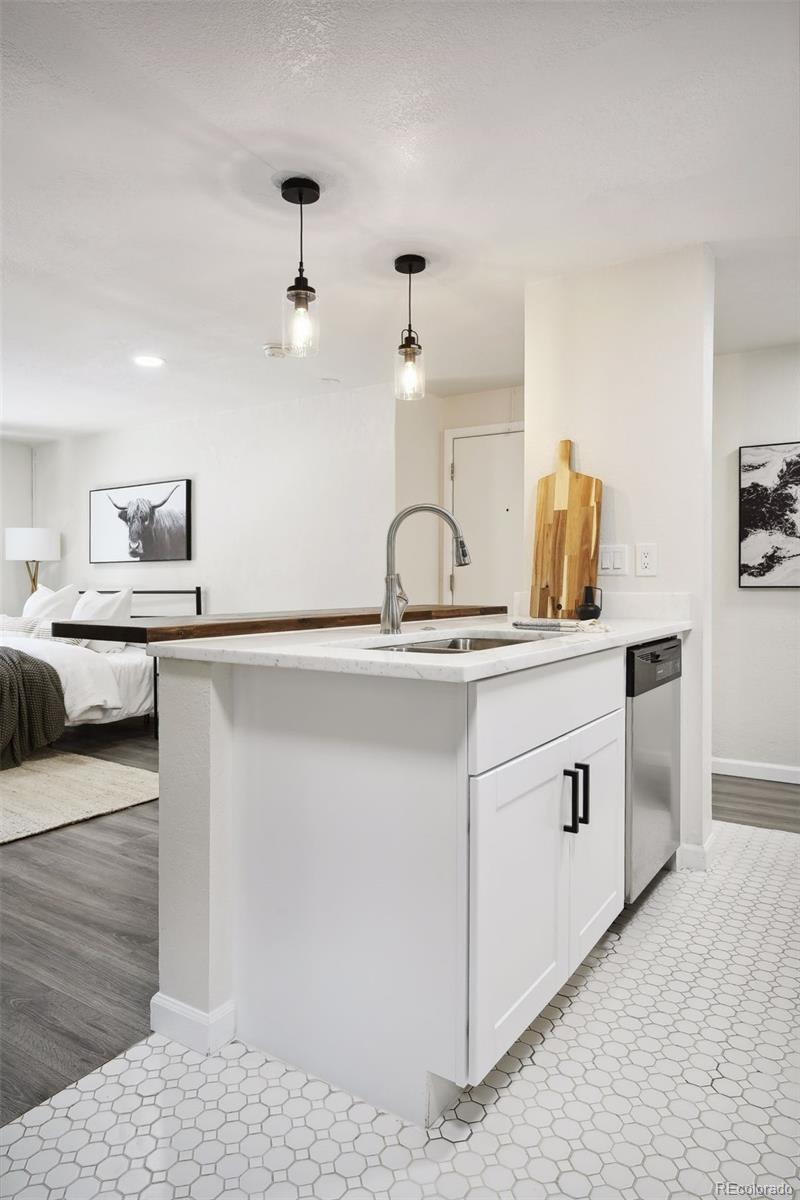 1336 N Logan Street Unit: 103