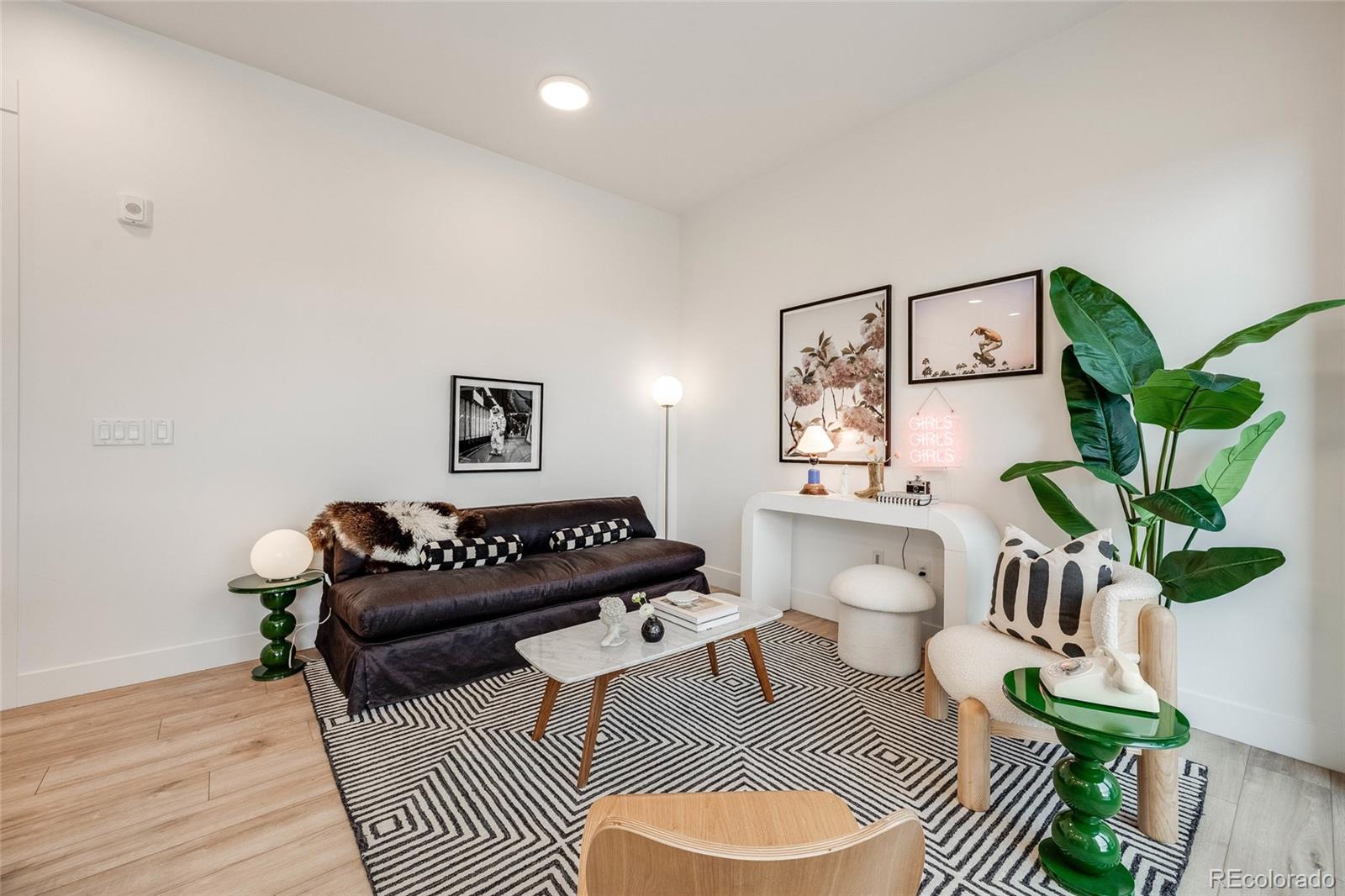 2876 W 53rd Avenue Unit: 301