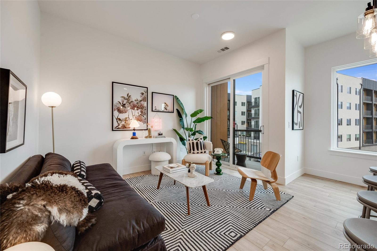 2876 W 53rd Avenue Unit: 301