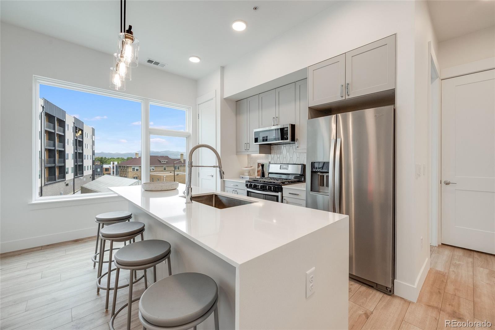 2876 W 53rd Avenue Unit: 301