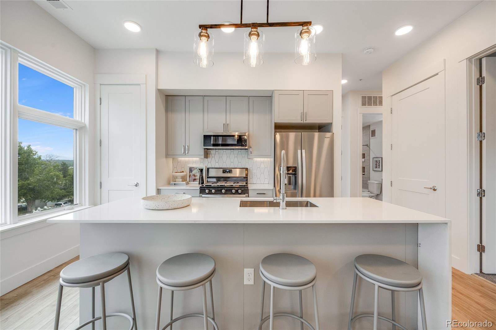 2876 W 53rd Avenue Unit: 301
