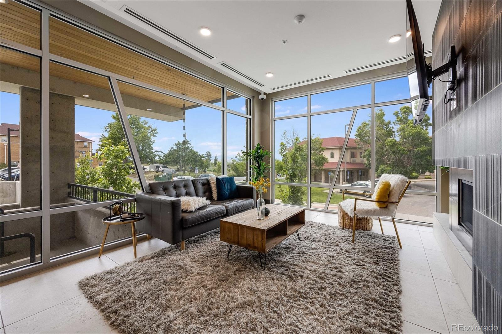 2876 W 53rd Avenue Unit: 301