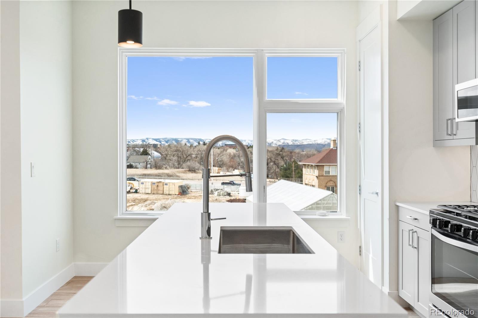 2876 W 53rd Avenue Unit: 301