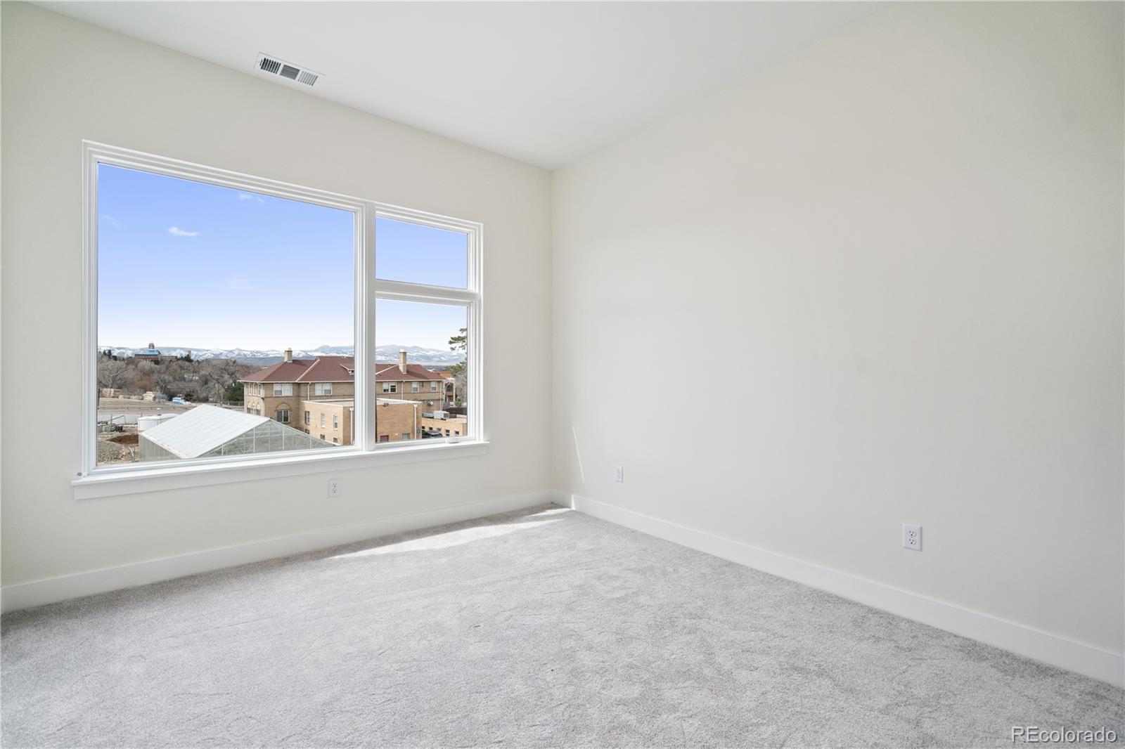 2876 W 53rd Avenue Unit: 301