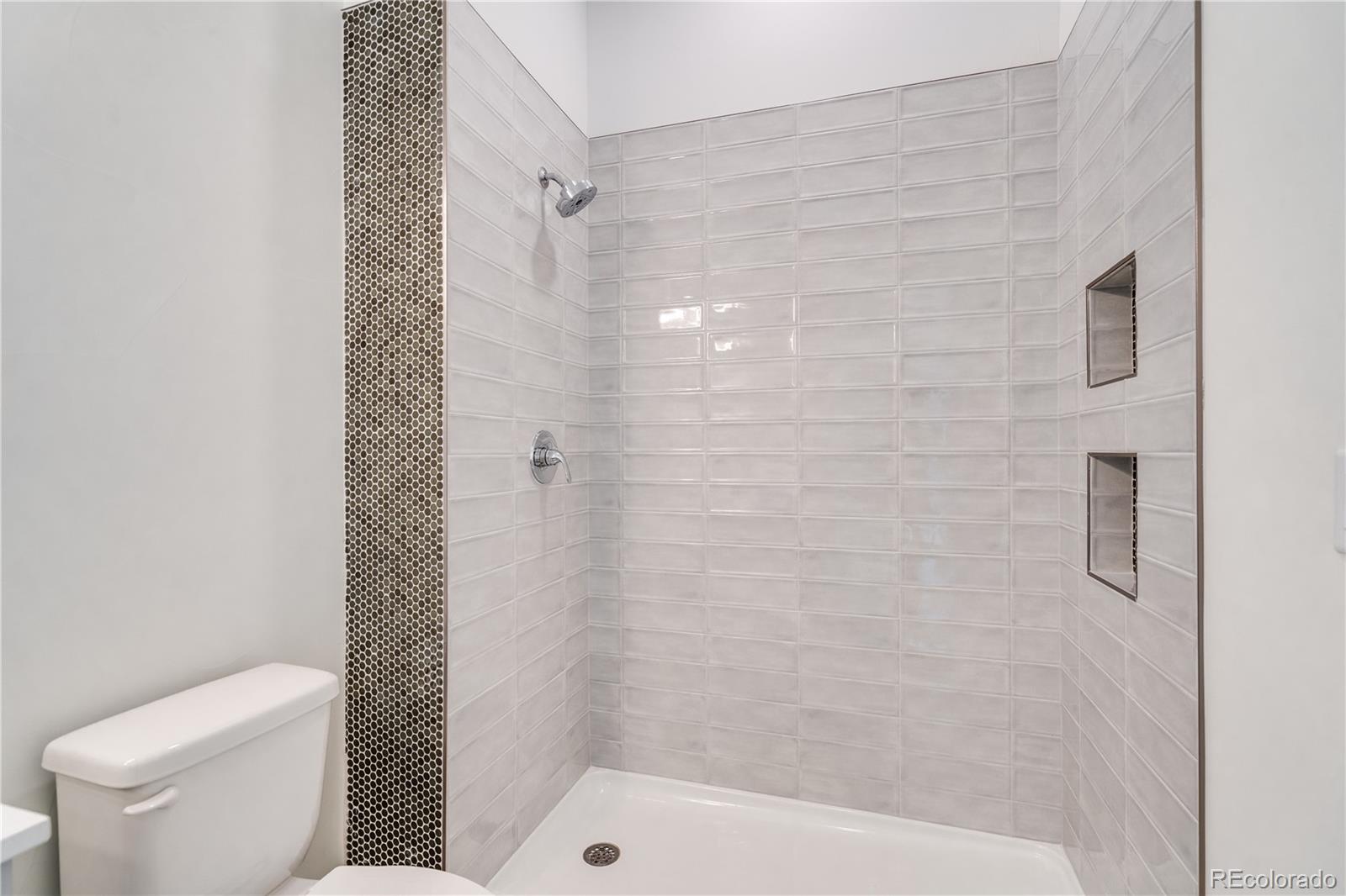 2876 W 53rd Avenue Unit: 301