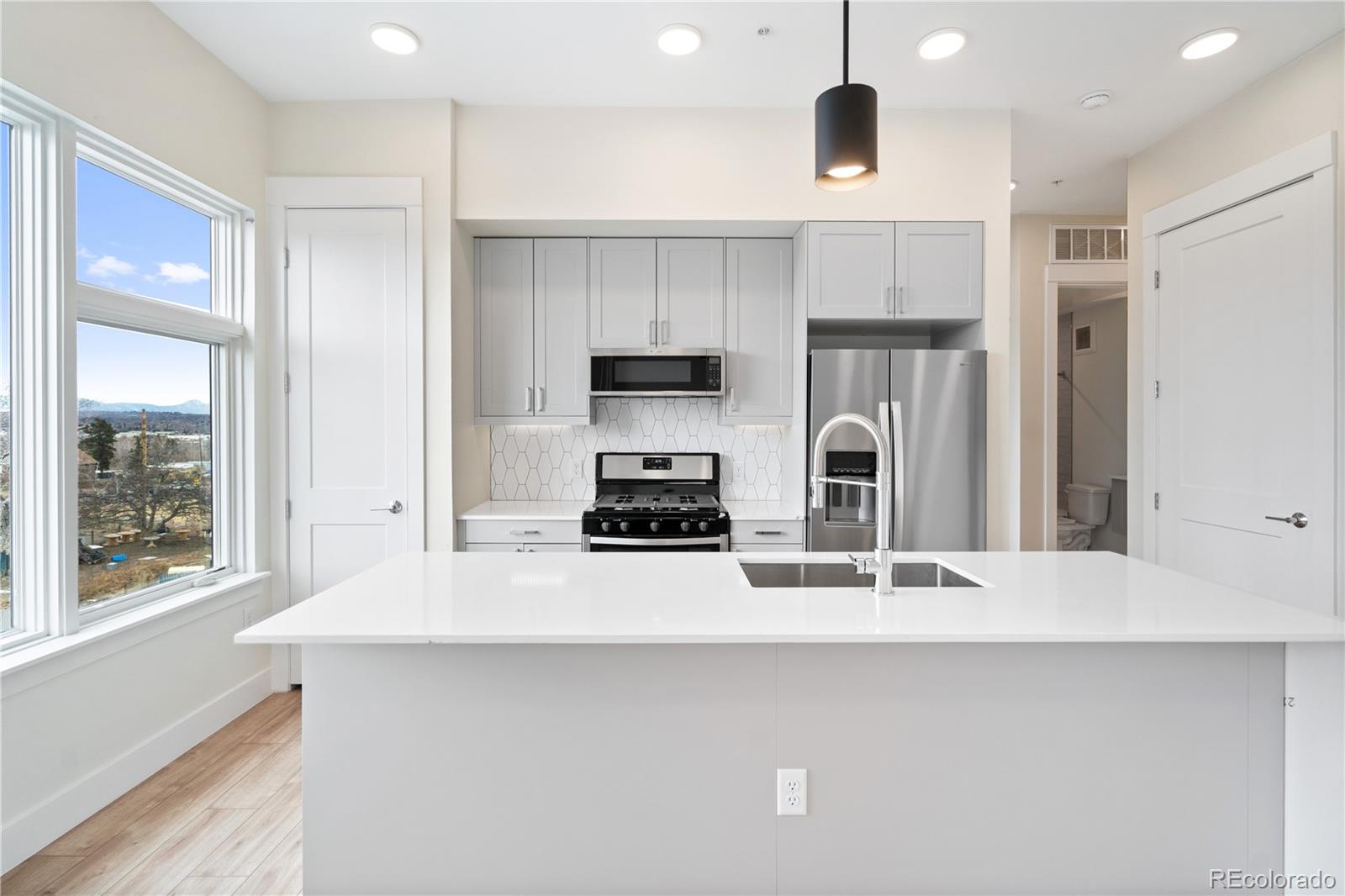 2876 W 53rd Avenue Unit: 301