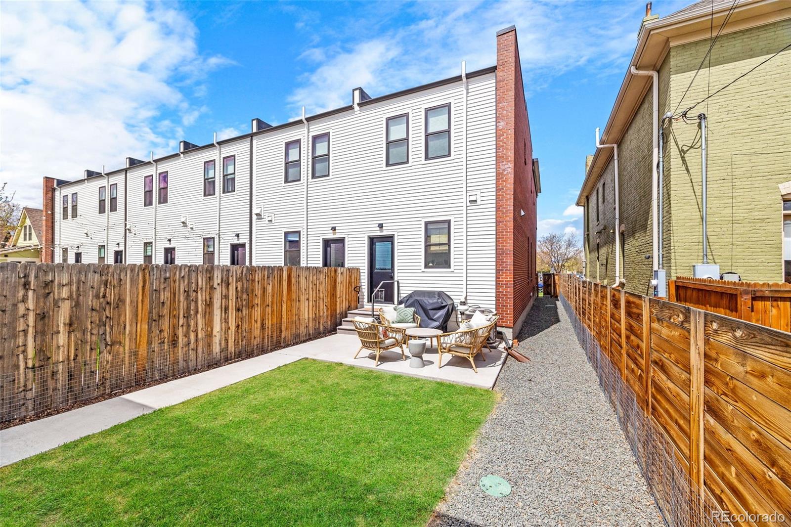 2854 California Street