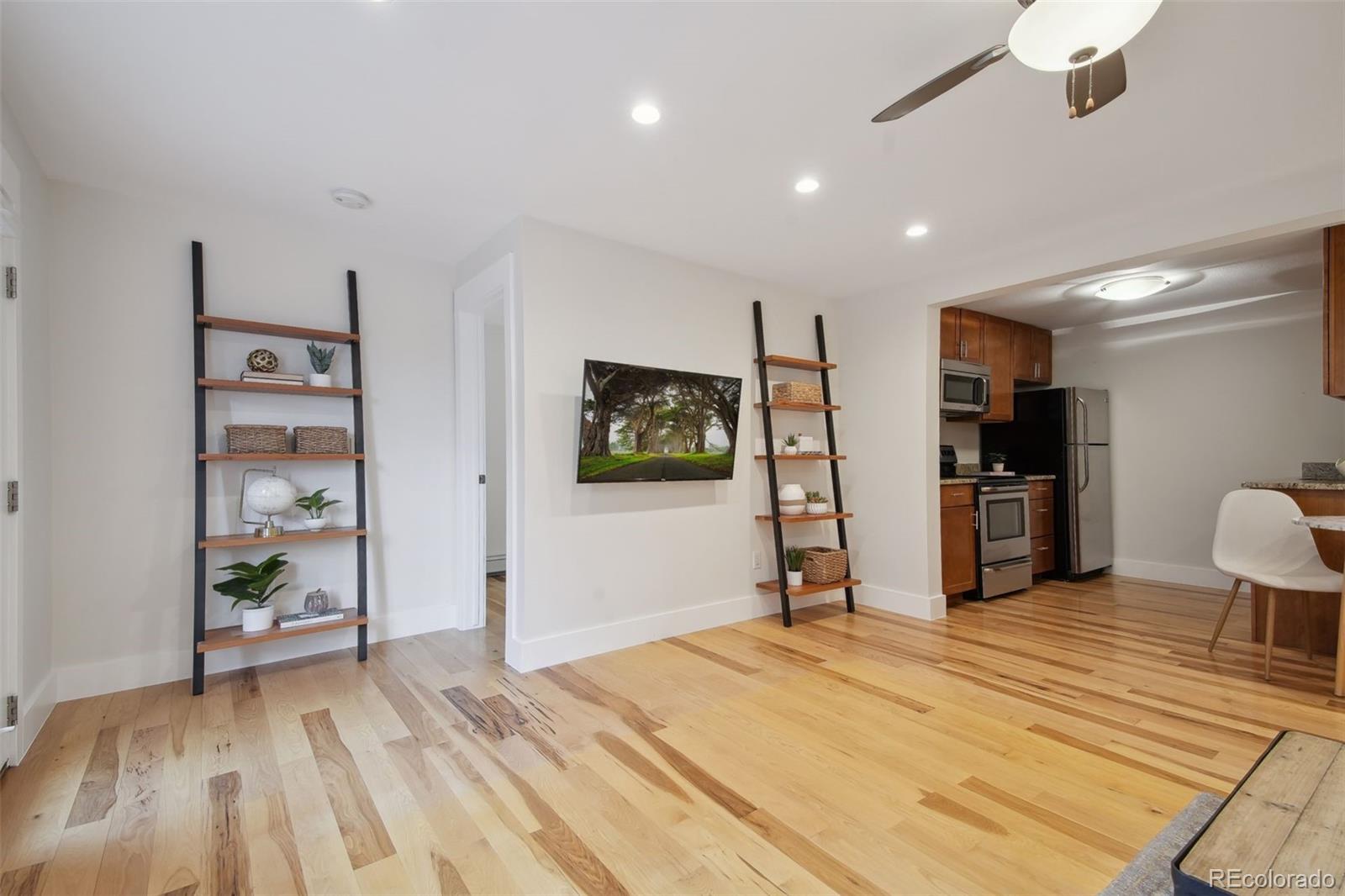 2460 W Caithness Place Unit: 101