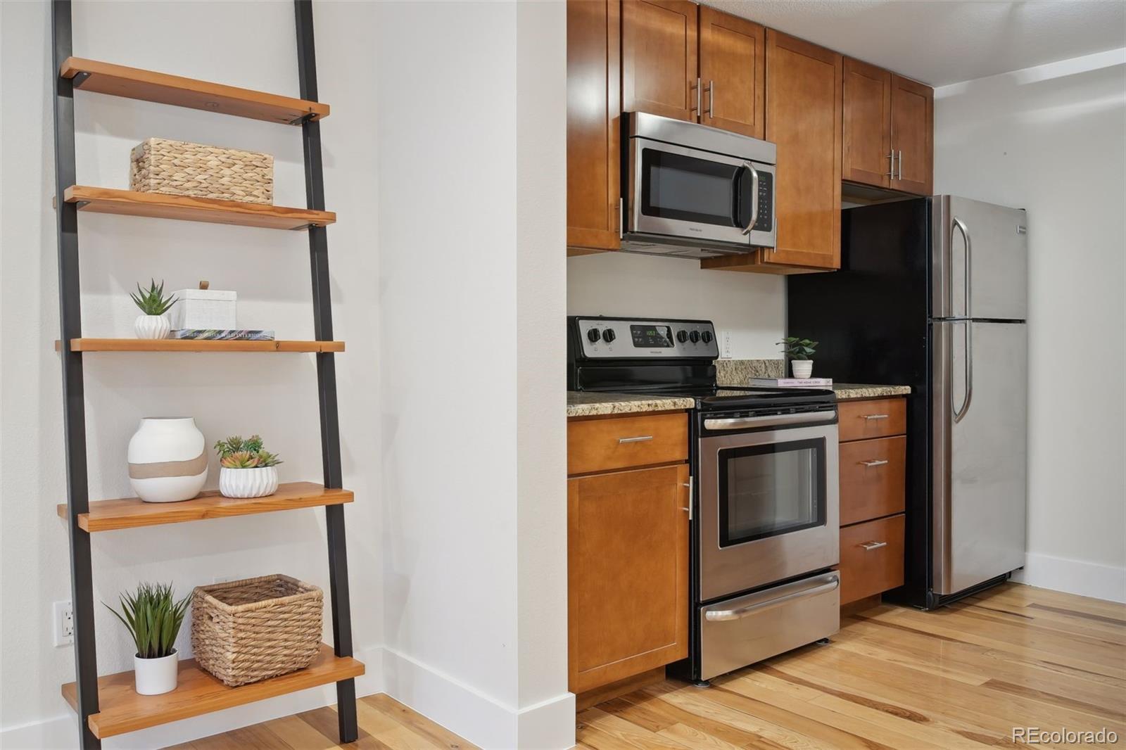 2460 W Caithness Place Unit: 101