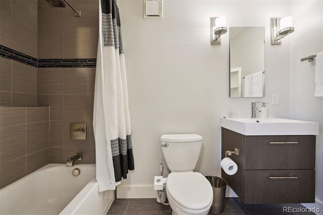 1625 Larimer Street Unit: 2901