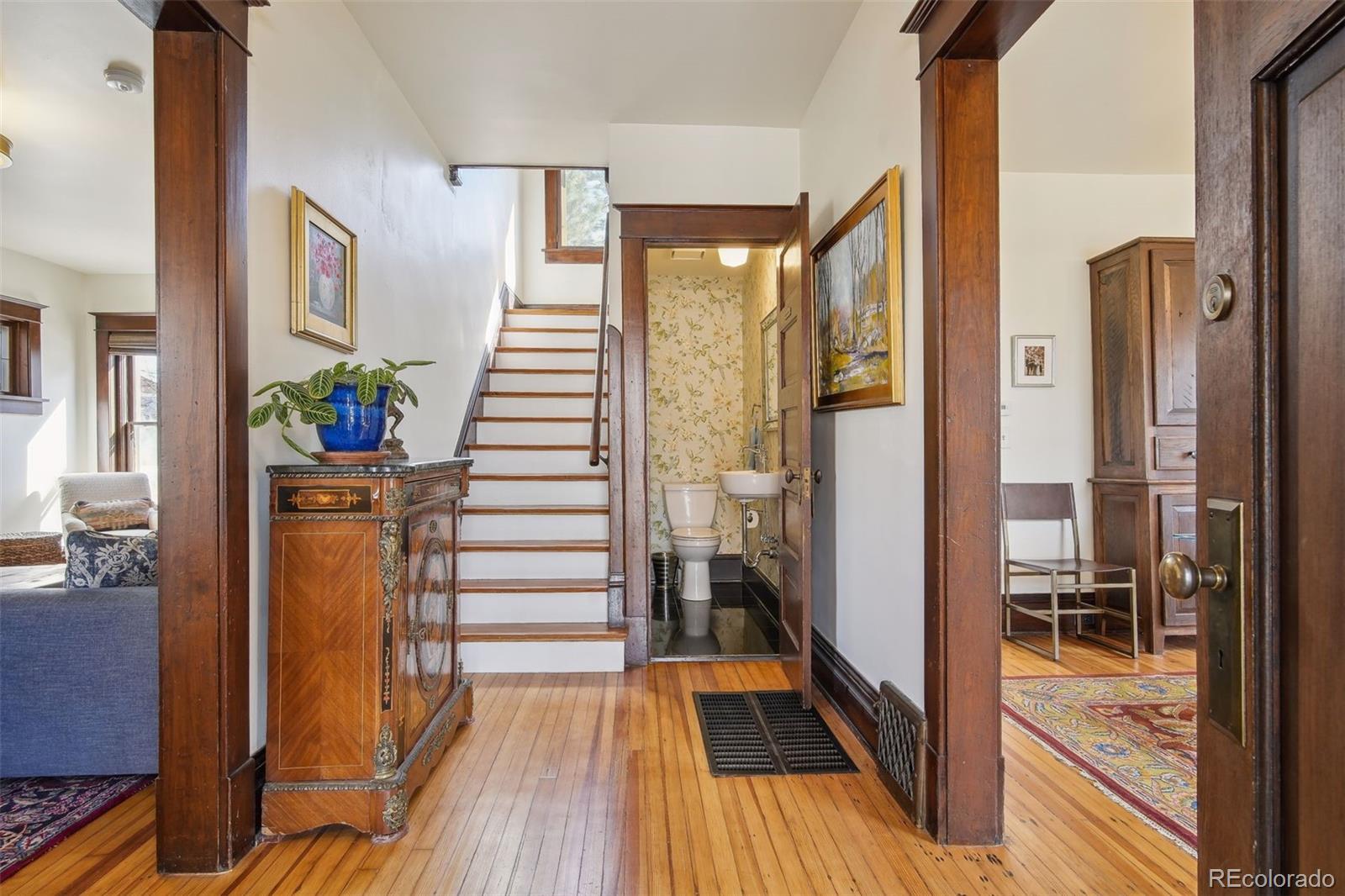 2718 N Gaylord Street