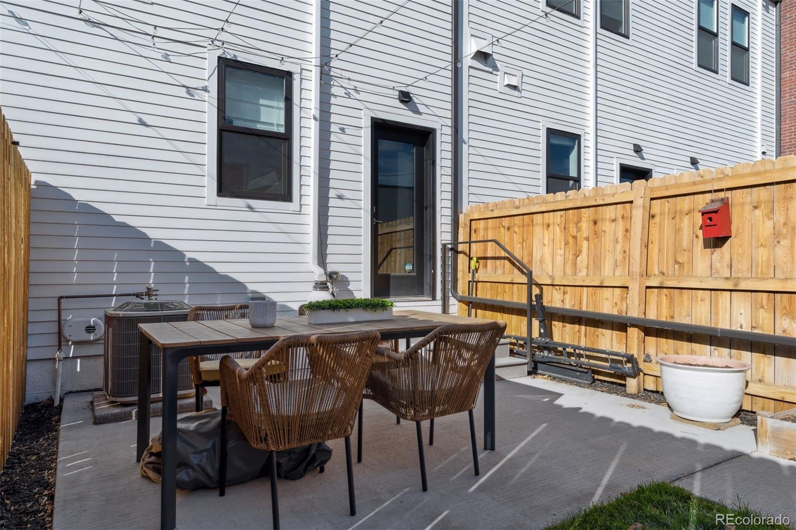 2850 California Street