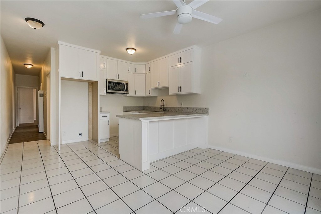 6317 S San Pedro Street