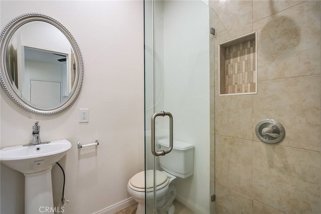 6317 S San Pedro Street