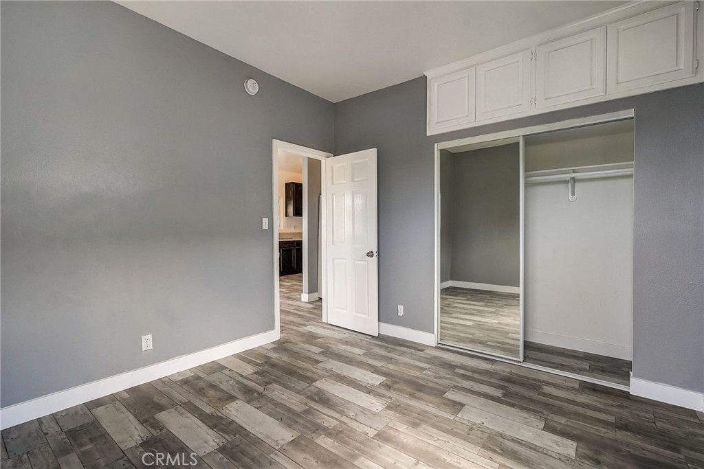 6317 S San Pedro Street